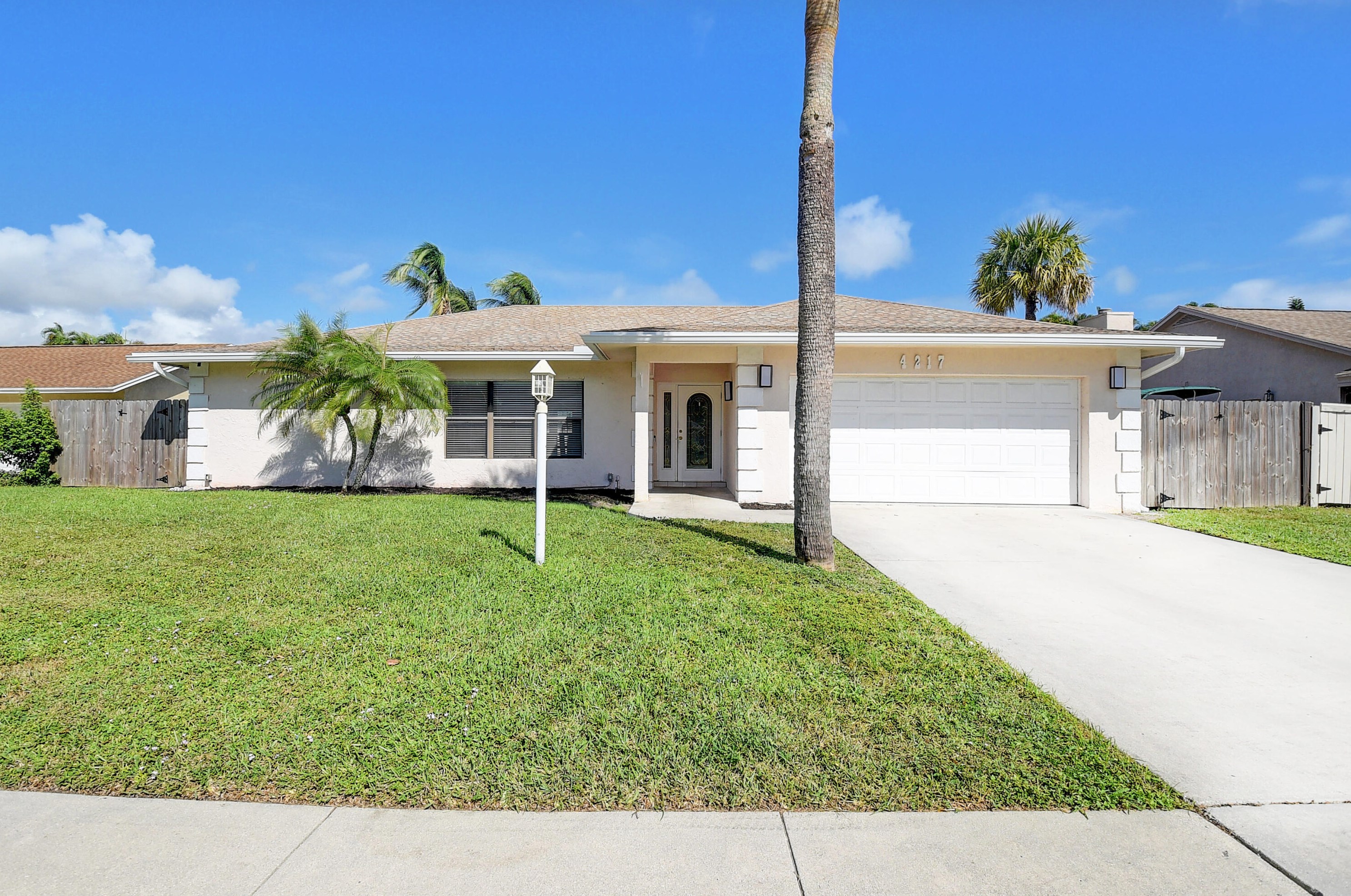 4217 Cedar Creek Rd, Boca Raton, FL 33487-2246