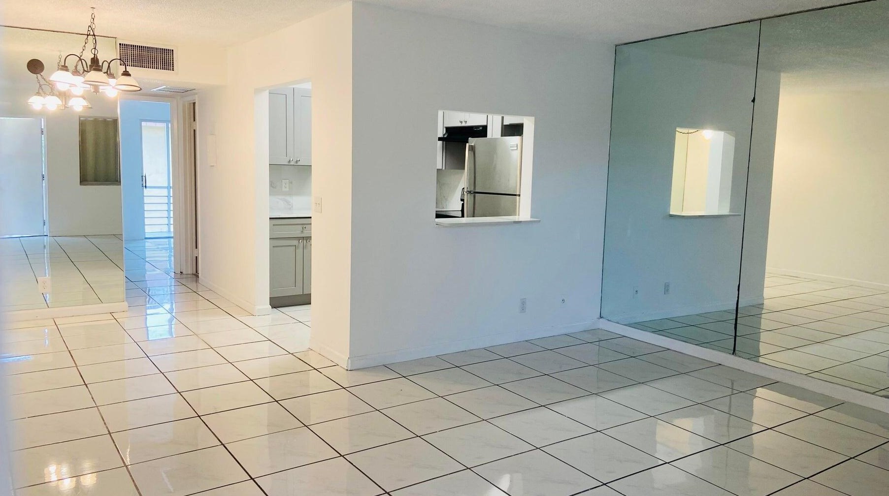 600 Village Green Ct #304, Lake Worth, FL 33461