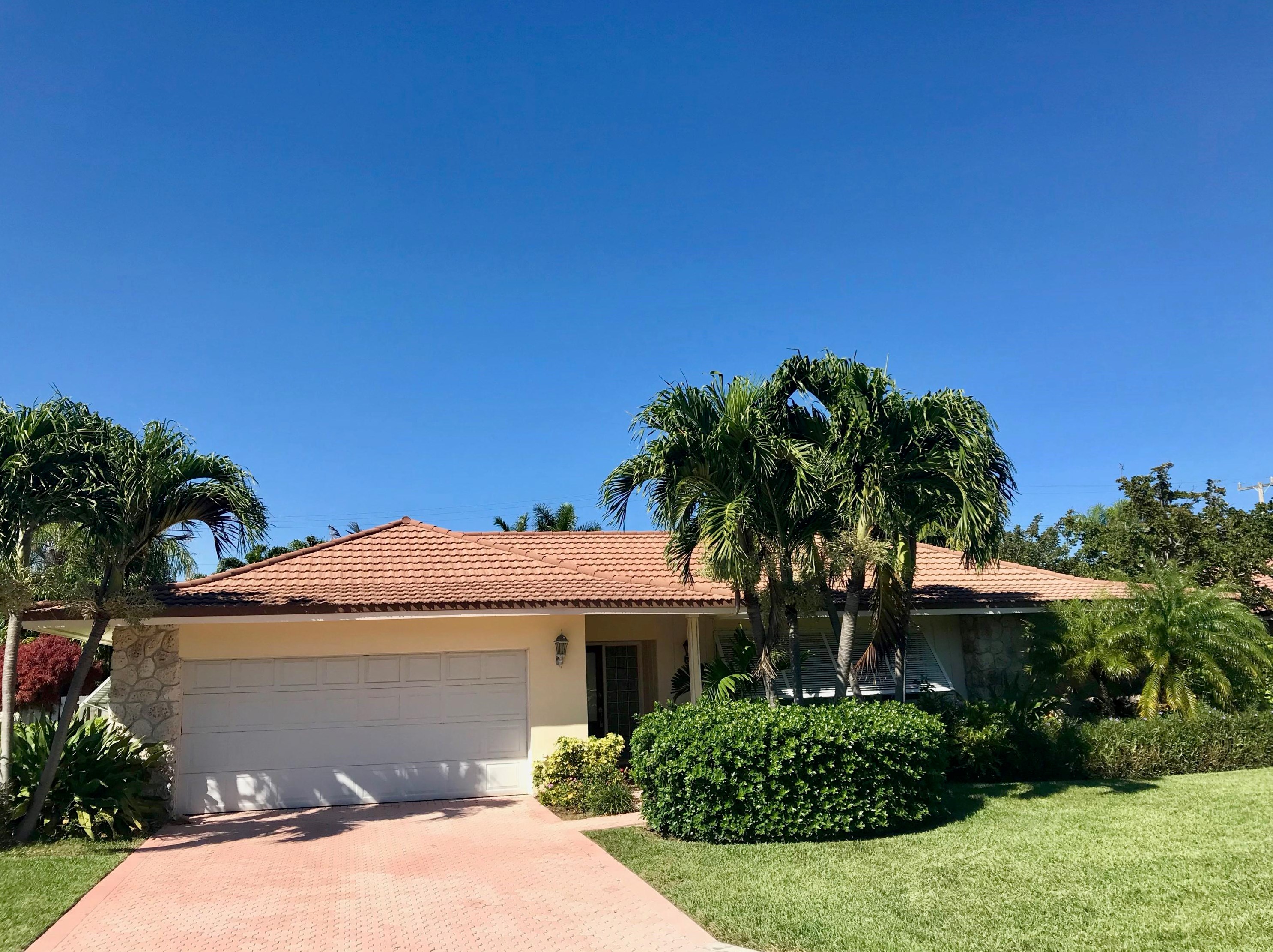 839 Malaga Dr, Boca Raton, FL 33432