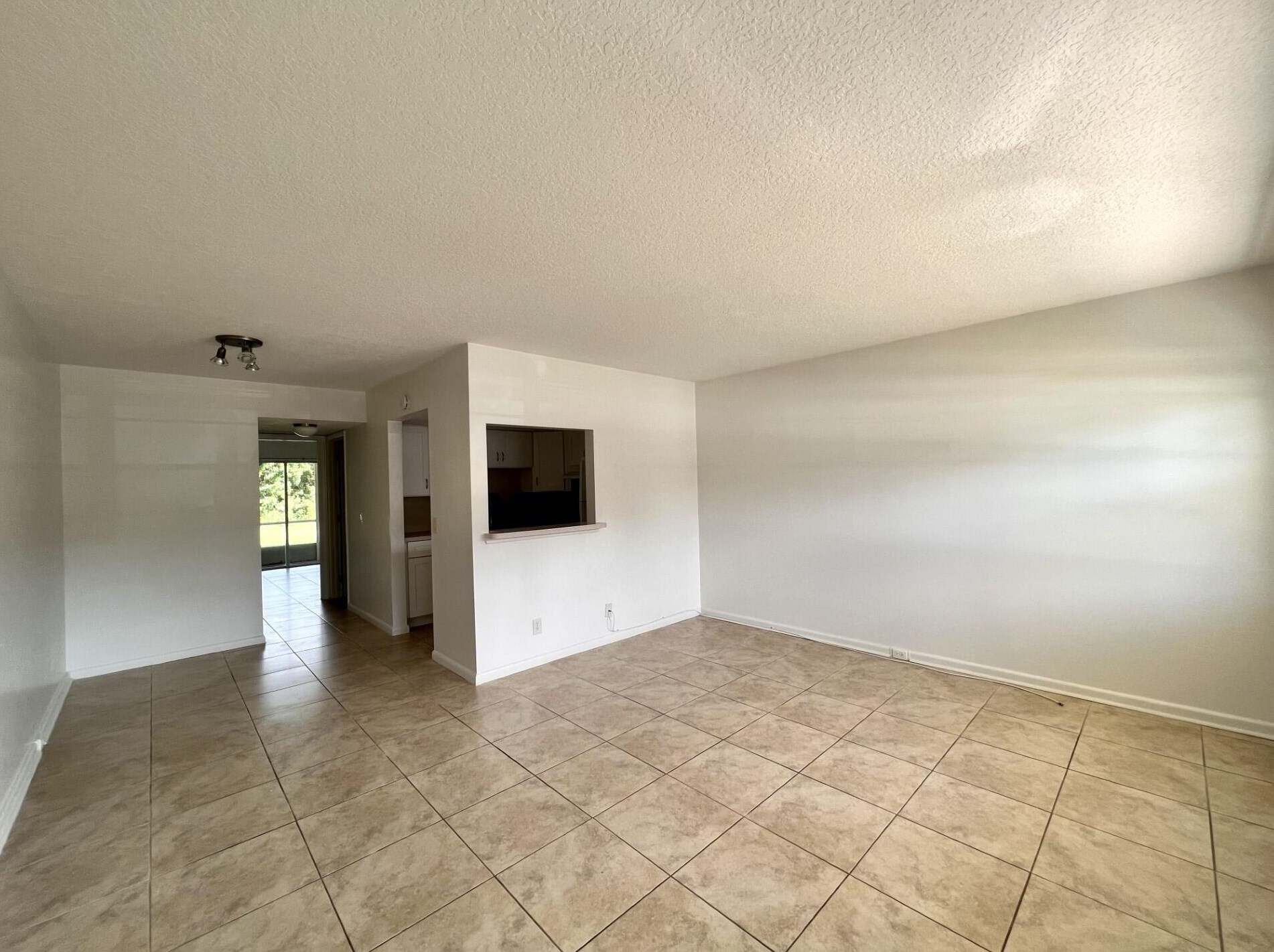 106 Sussex F, West Palm Beach, FL 33417