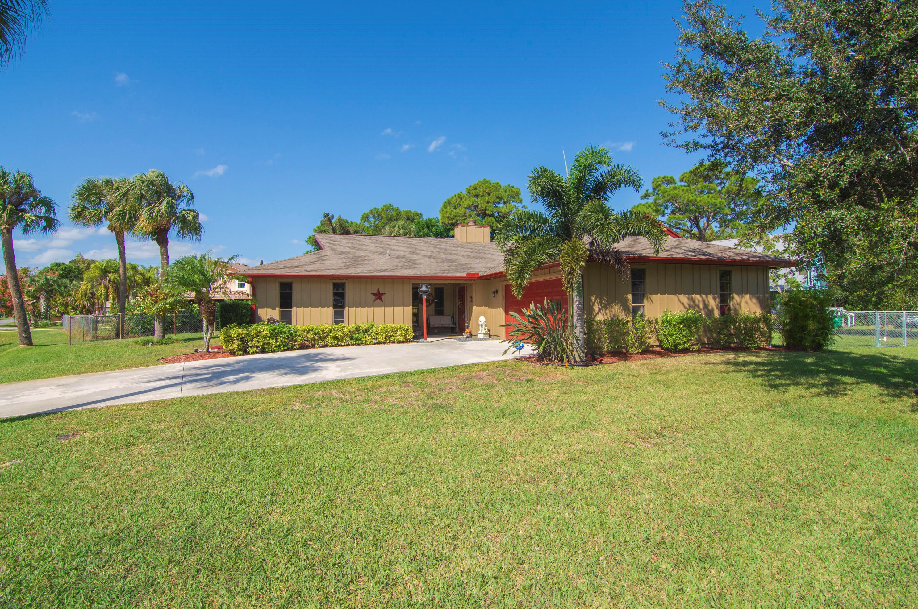 1702 Savannah St, Fort Pierce, FL 34982