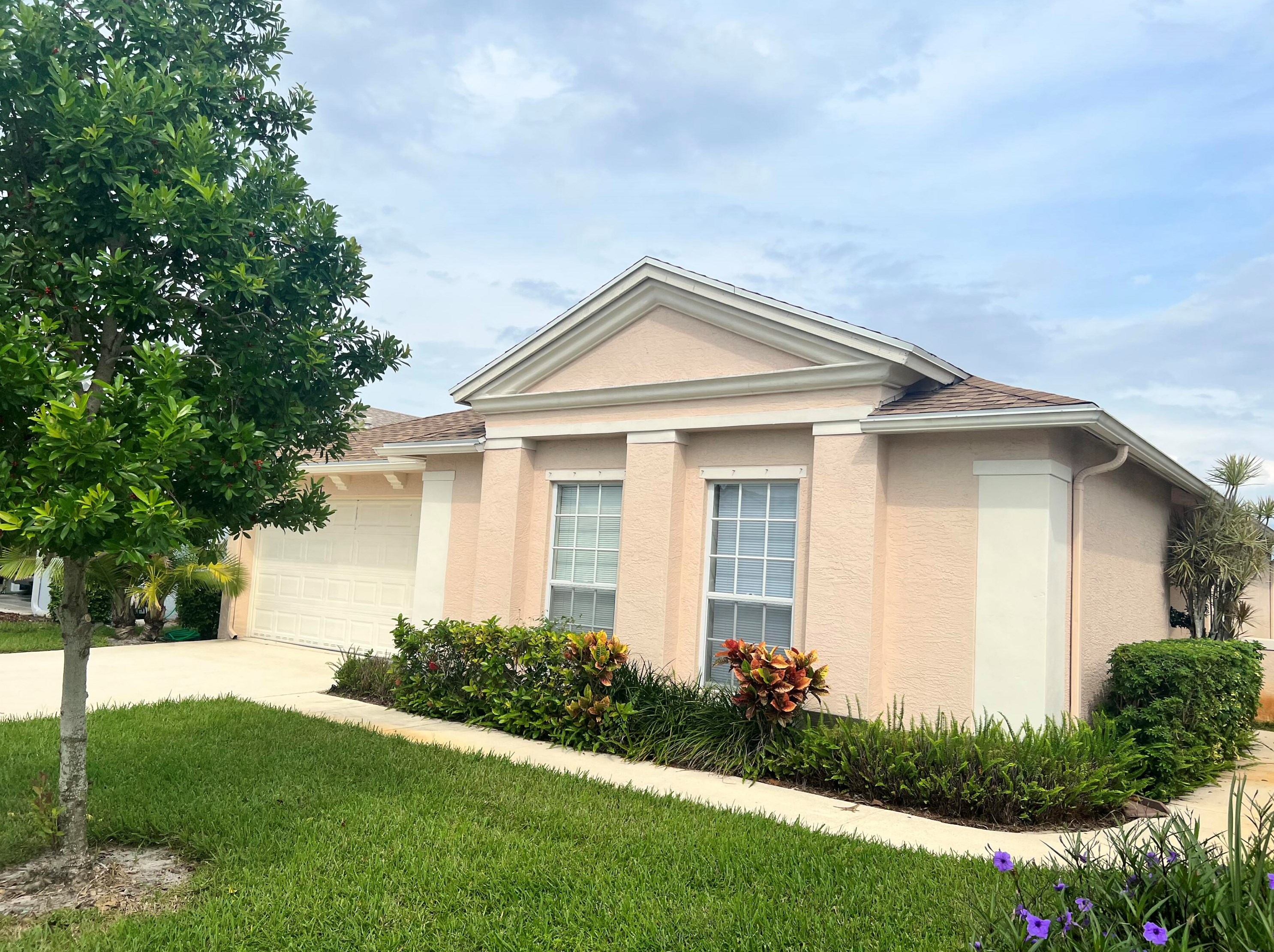 521 Sw Indian Key Dr, Fort Pierce, FL 34986