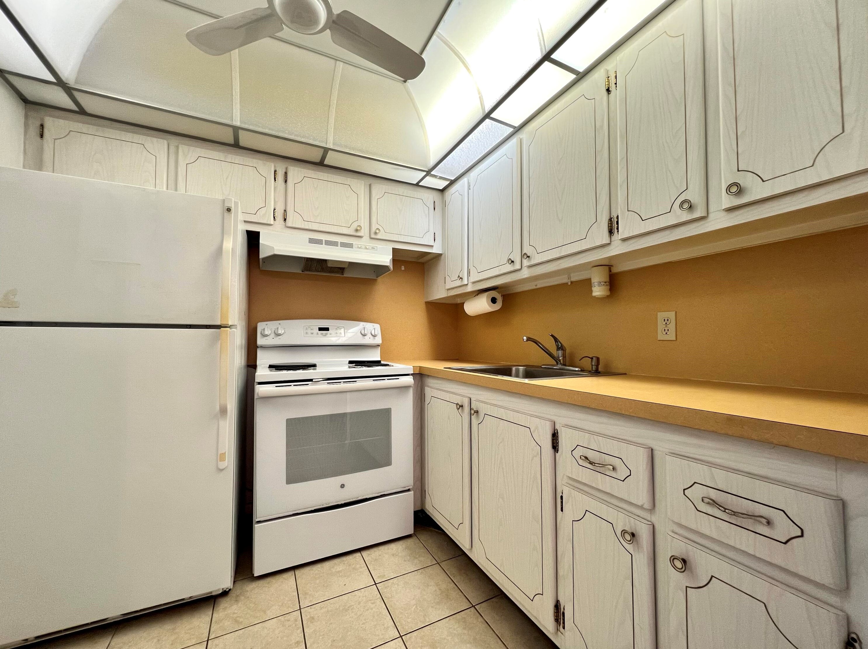 248 Windsor K, West Palm Beach, FL 33417