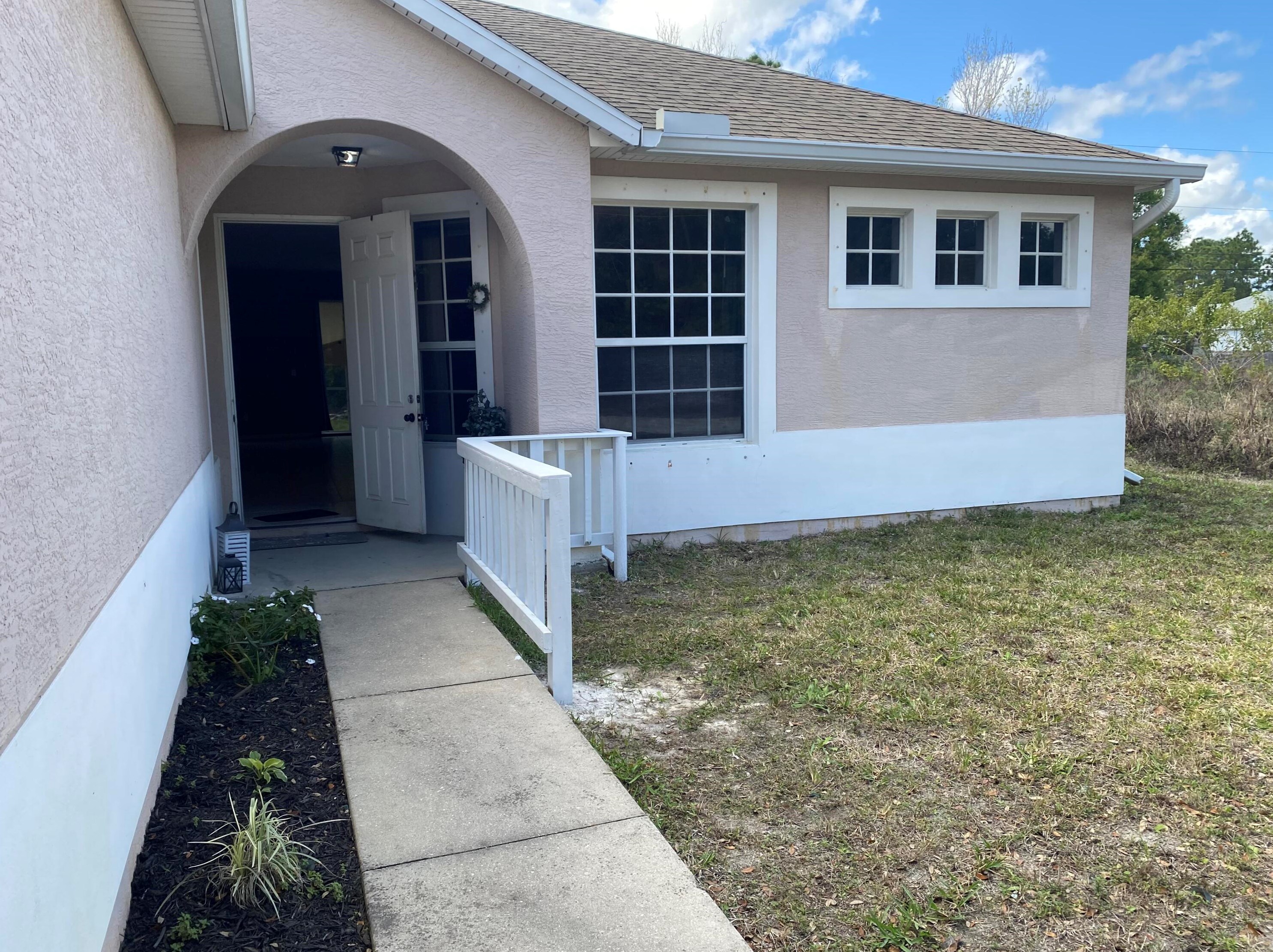 8375 104th Ct, Vero Beach, FL 32967