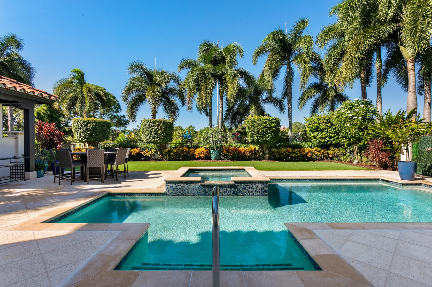 414 Red Hawk Dr, Jupiter FL  33477-4204 exterior