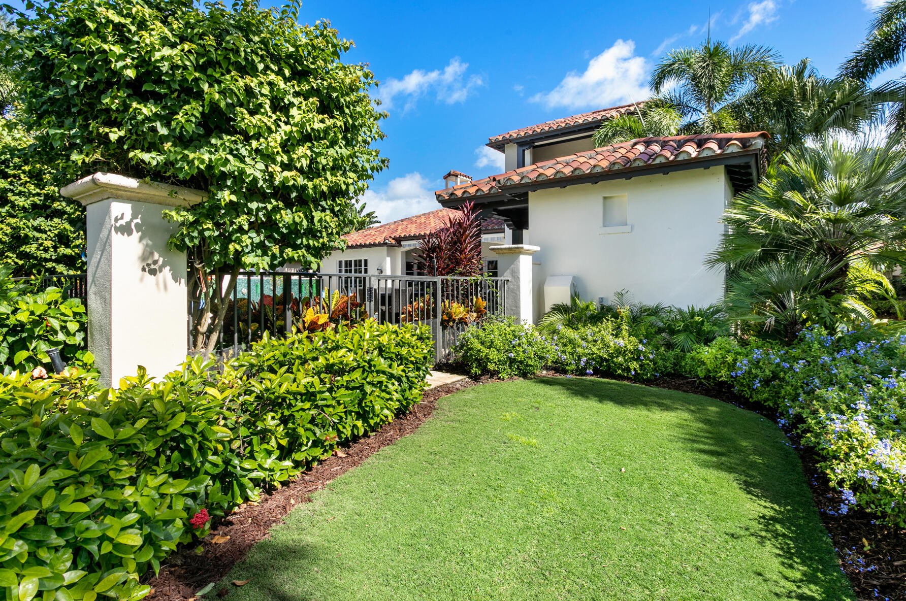 414 Red Hawk Dr, Jupiter FL  33477-4204 exterior