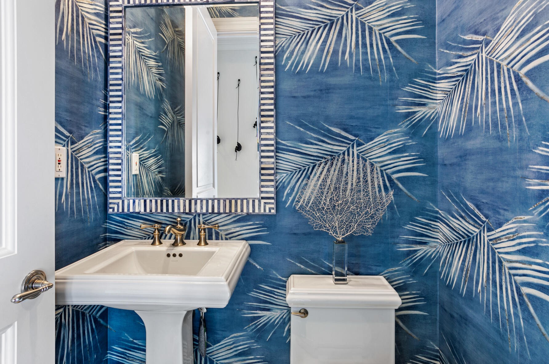 414 Red Hawk Dr, Jupiter FL  33477-4204 exterior