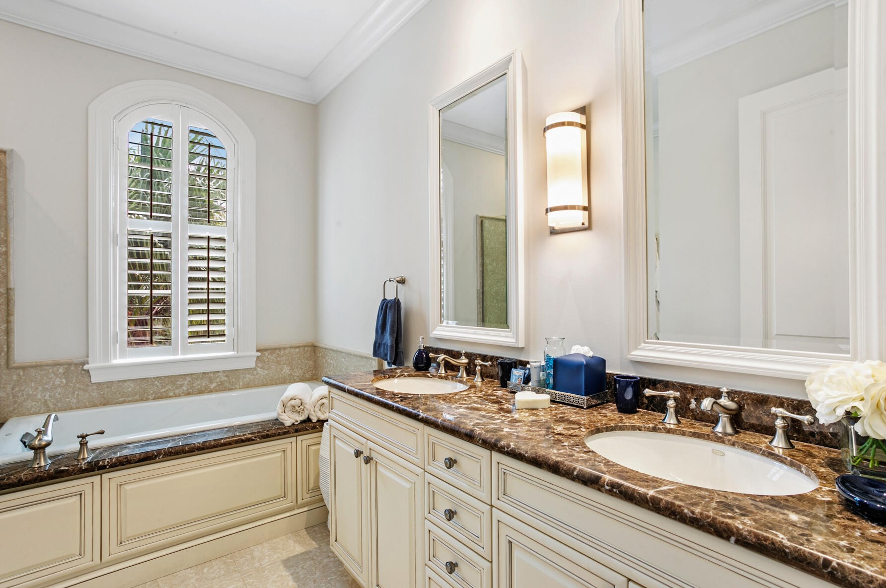 414 Red Hawk Dr, Jupiter FL  33477-4204 exterior