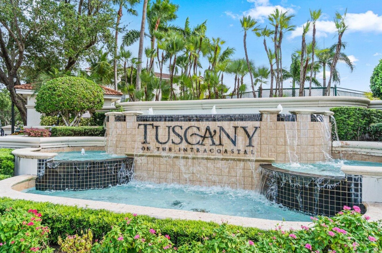 2408 Tuscany Way #2408, Boynton Beach, FL 33435