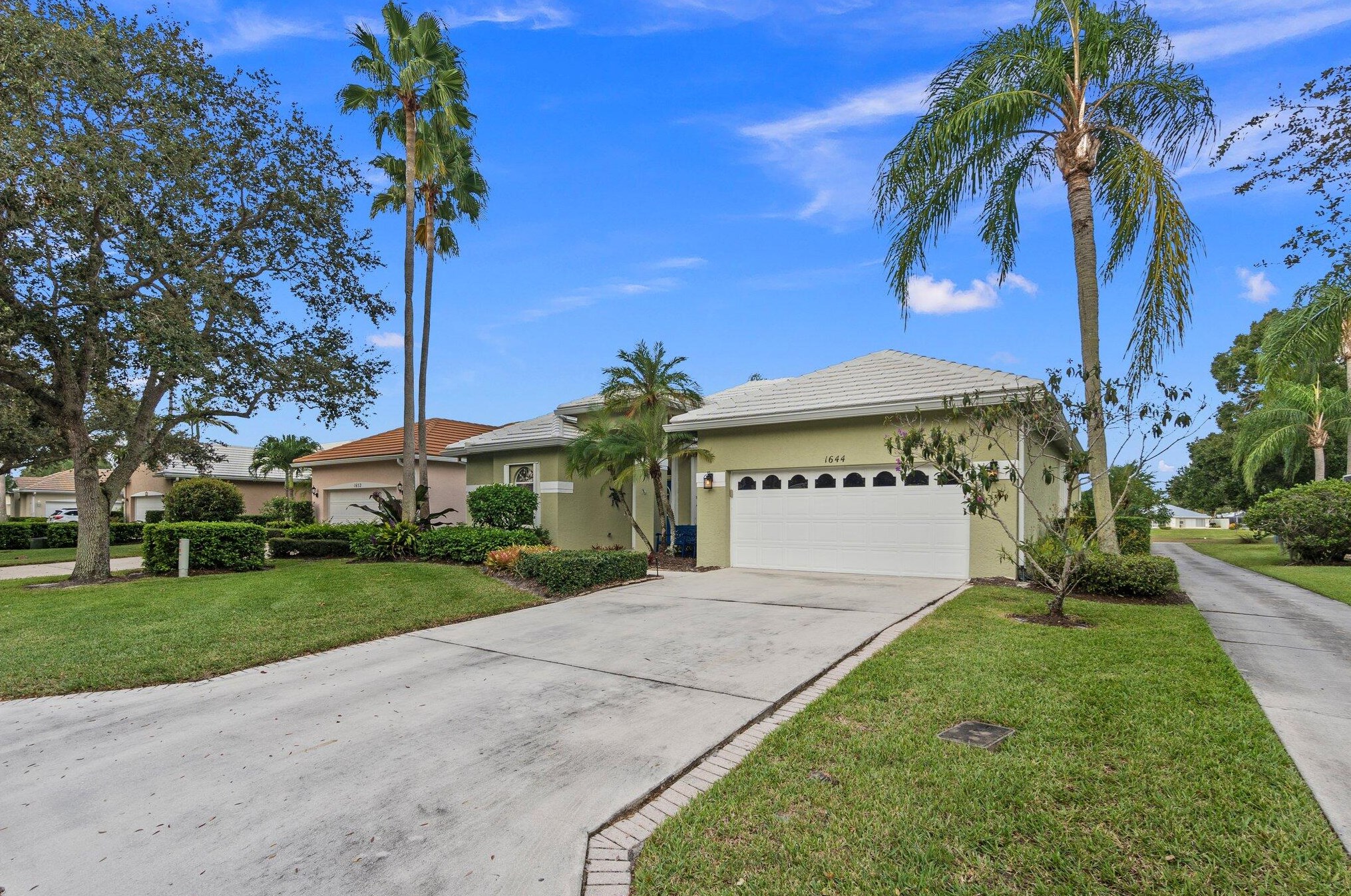 1644 Monarch Club Dr, Palm City, FL 34990-8403