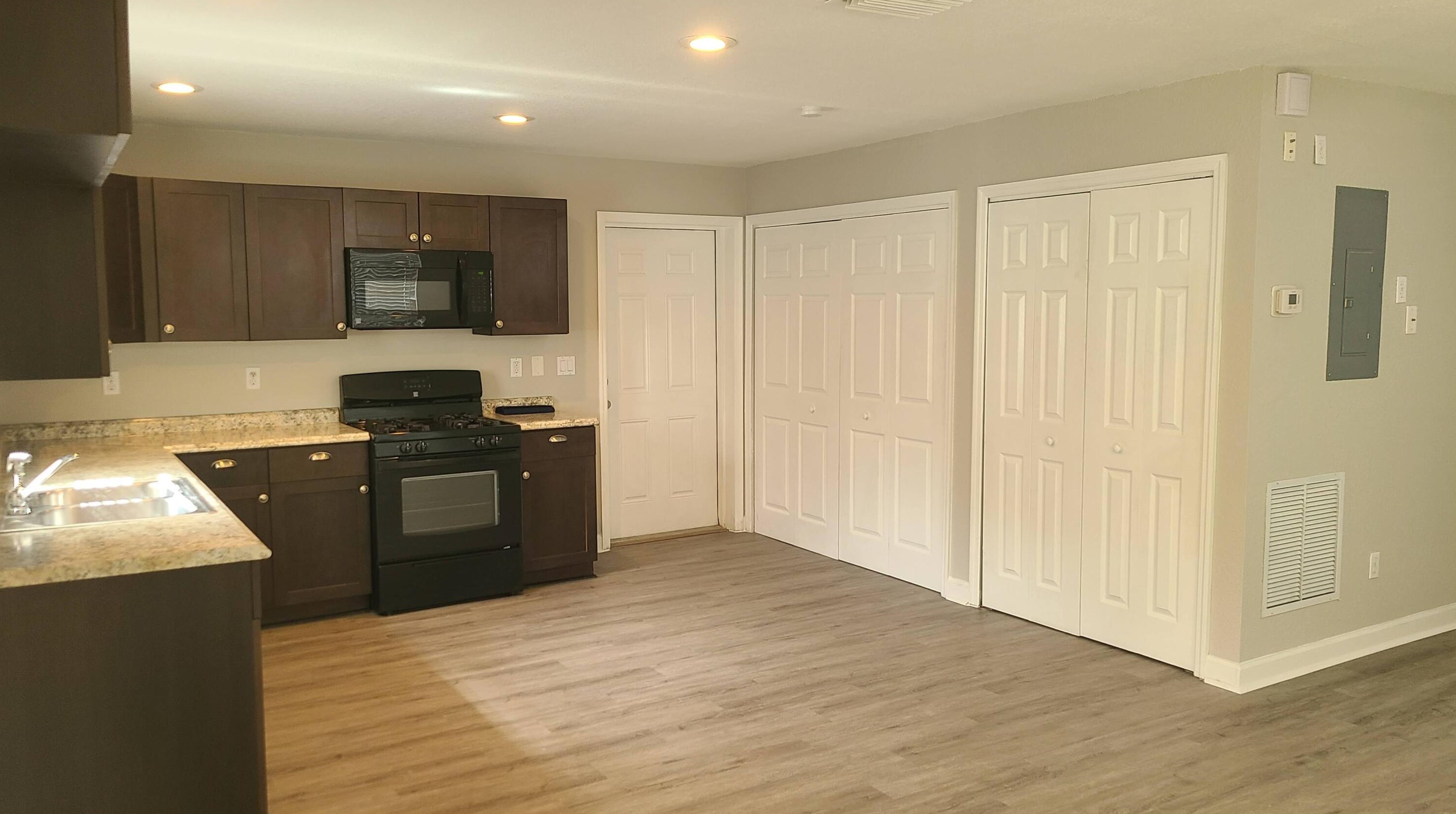 360 Ashley St, Fort Pierce, FL 34982