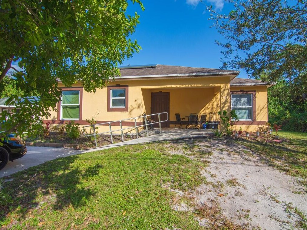 3110 W Dixie Blvd, Fort Pierce, FL 34946