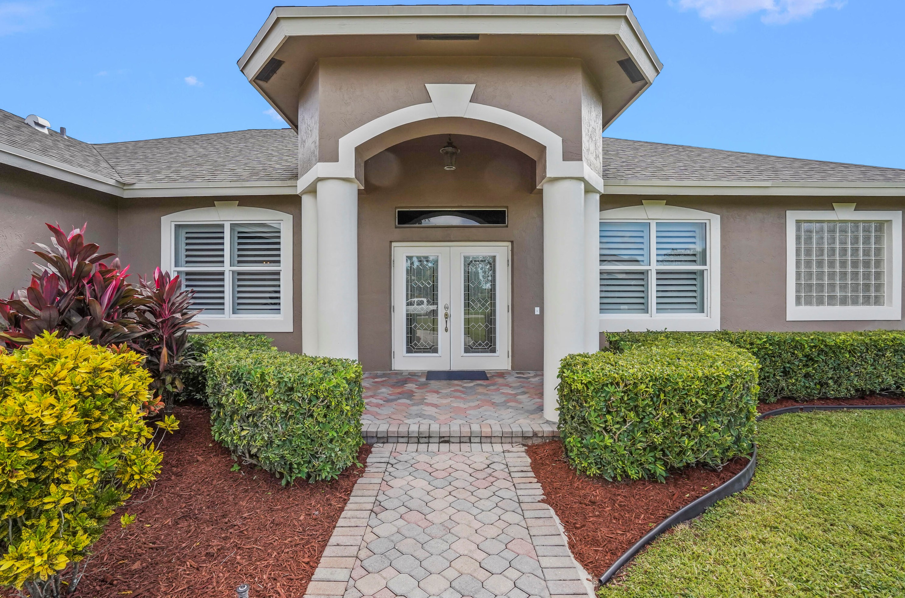 15705 Meadow Wood Dr, West Palm Beach, FL 33414