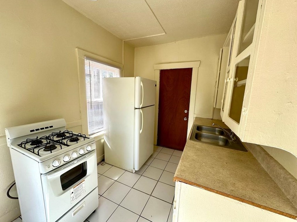2010 Broward Ave #4, West Palm Beach, FL 33407