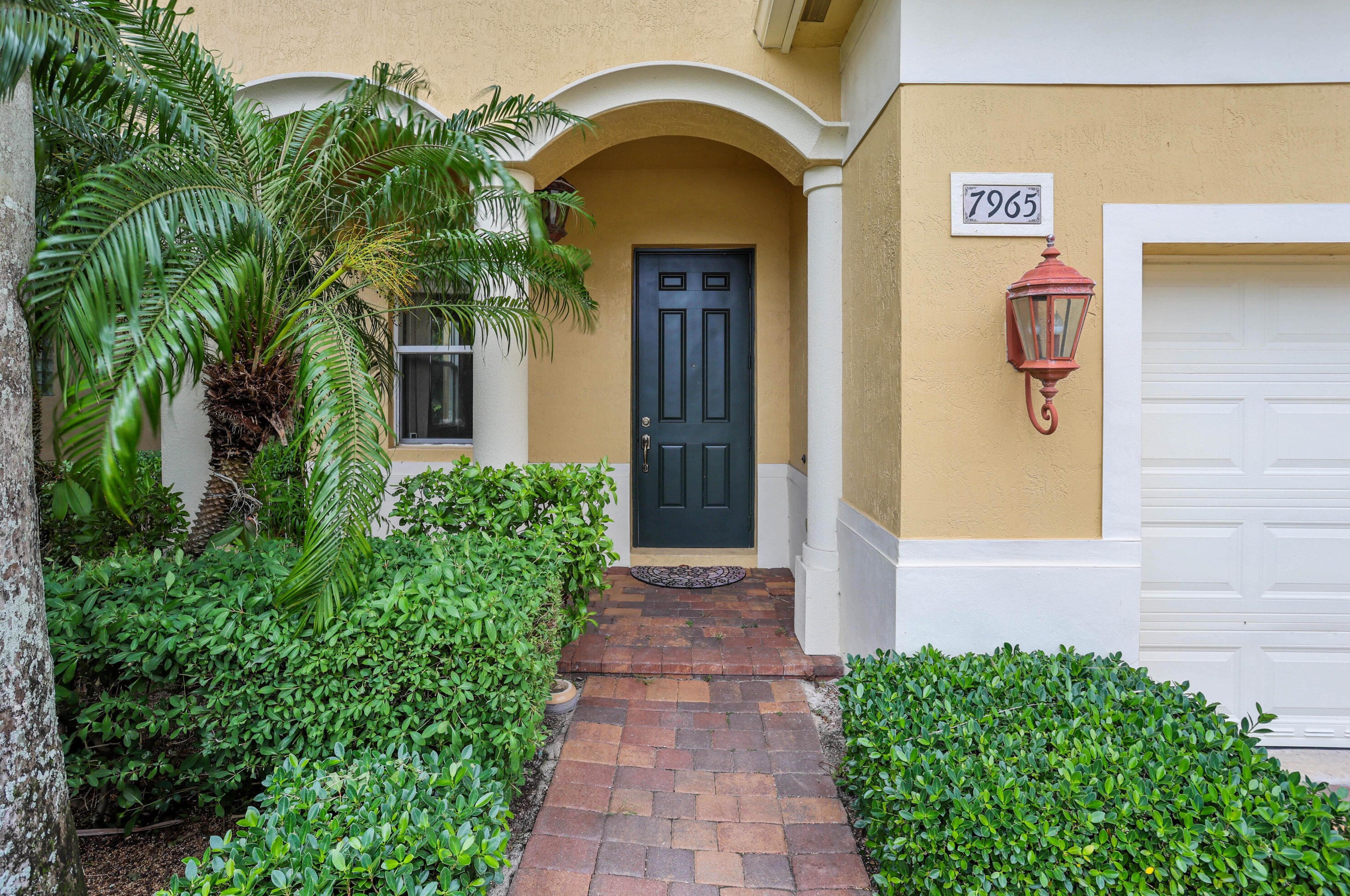 7965 Shaddock Dr, Boynton Beach, FL 33436