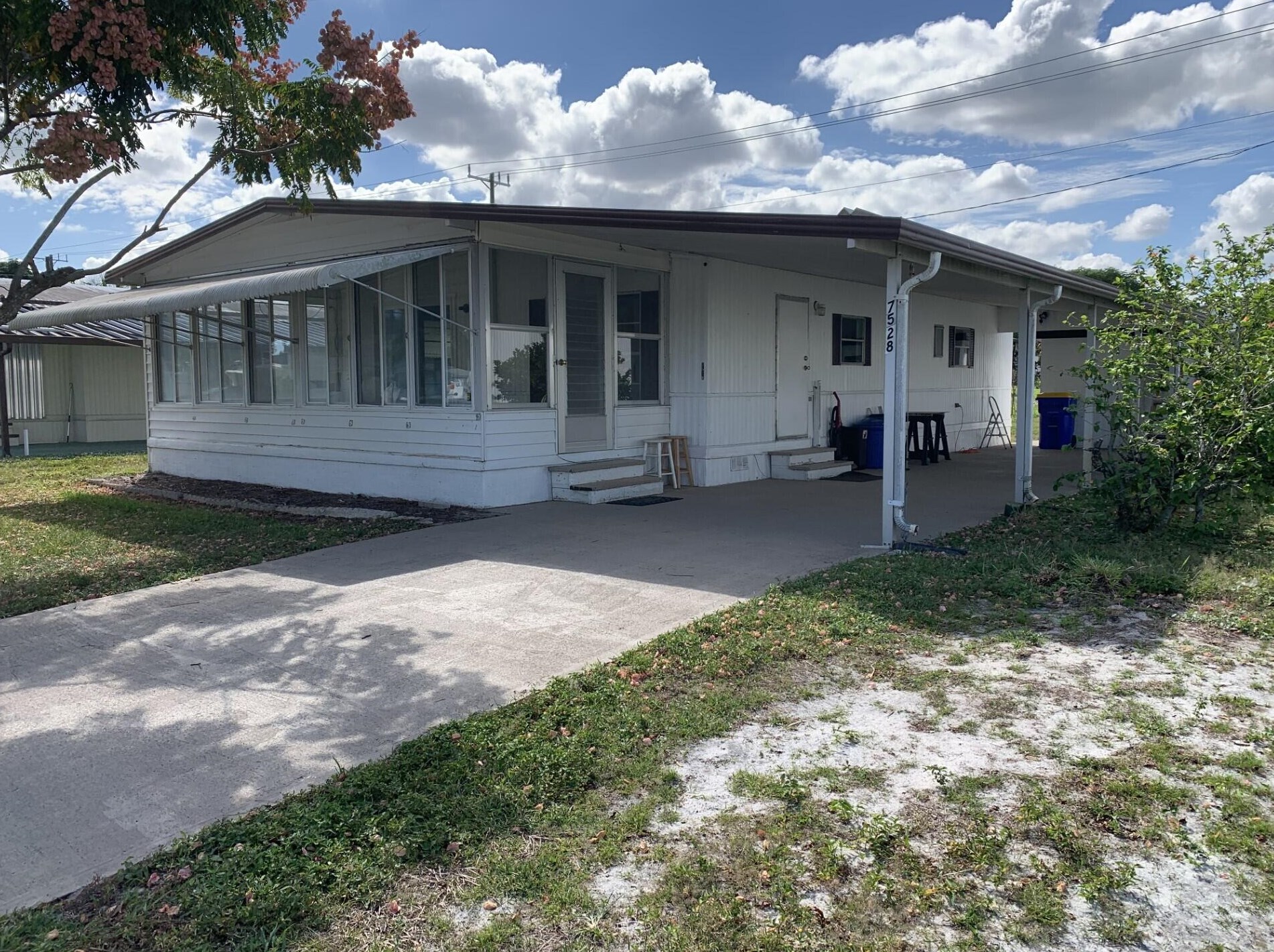 7528 Swan Ave, Hobe Sound FL  33455-5943 exterior