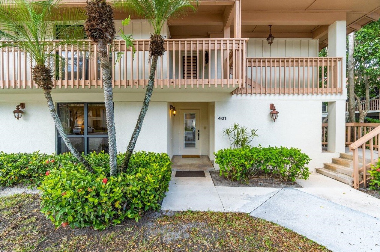 401 Brackenwood Ln S, West Palm Beach, FL 33418