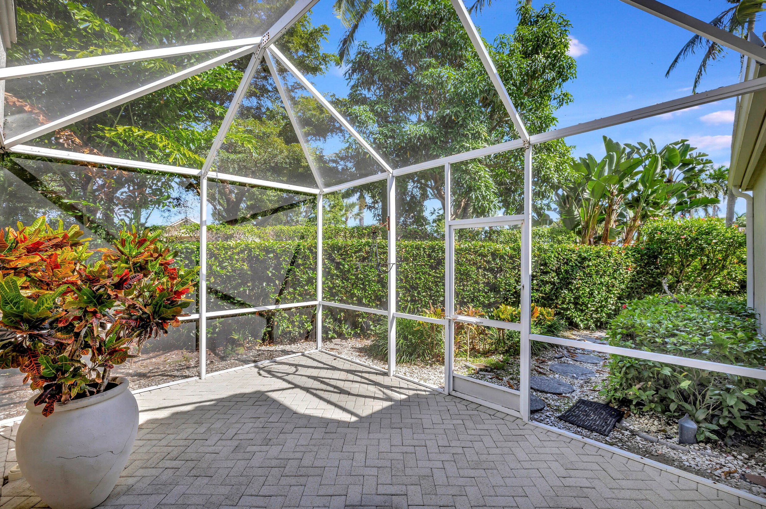 2401 61 Diagonal, Boca Raton FL 33496-3643 exterior