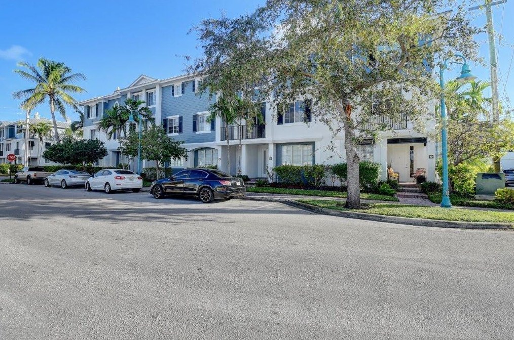 260 Ne 3rd St #4e, Delray Beach, FL 33444