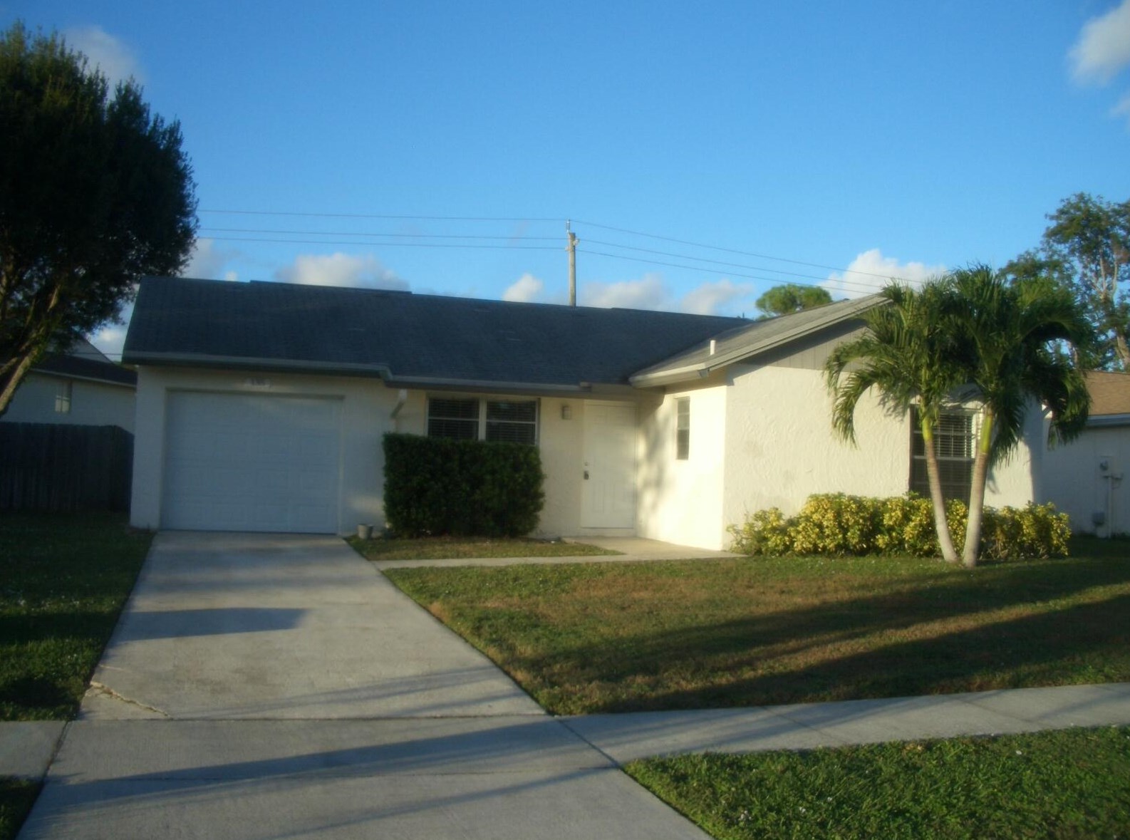 135 Village Cir, Jupiter FL  33458-5507 exterior