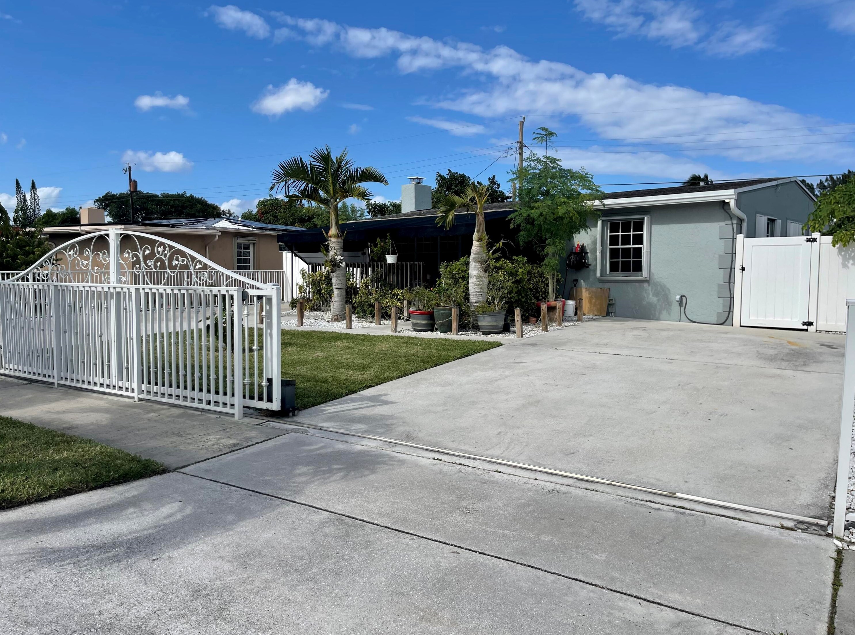 613 Cherry Rd, West Palm Beach, FL 33409