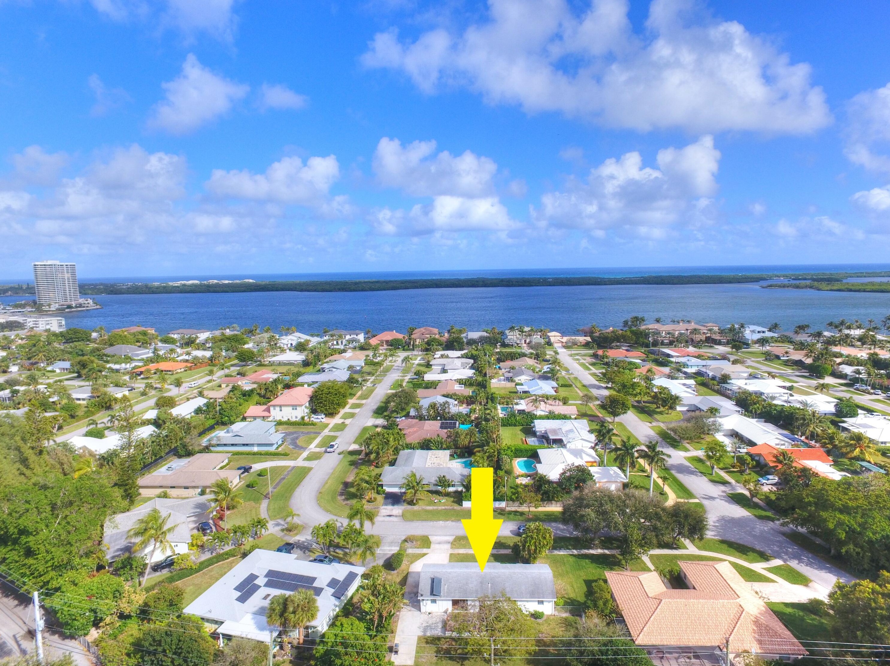 807 Easterly Rd, West Palm Beach, FL 33408