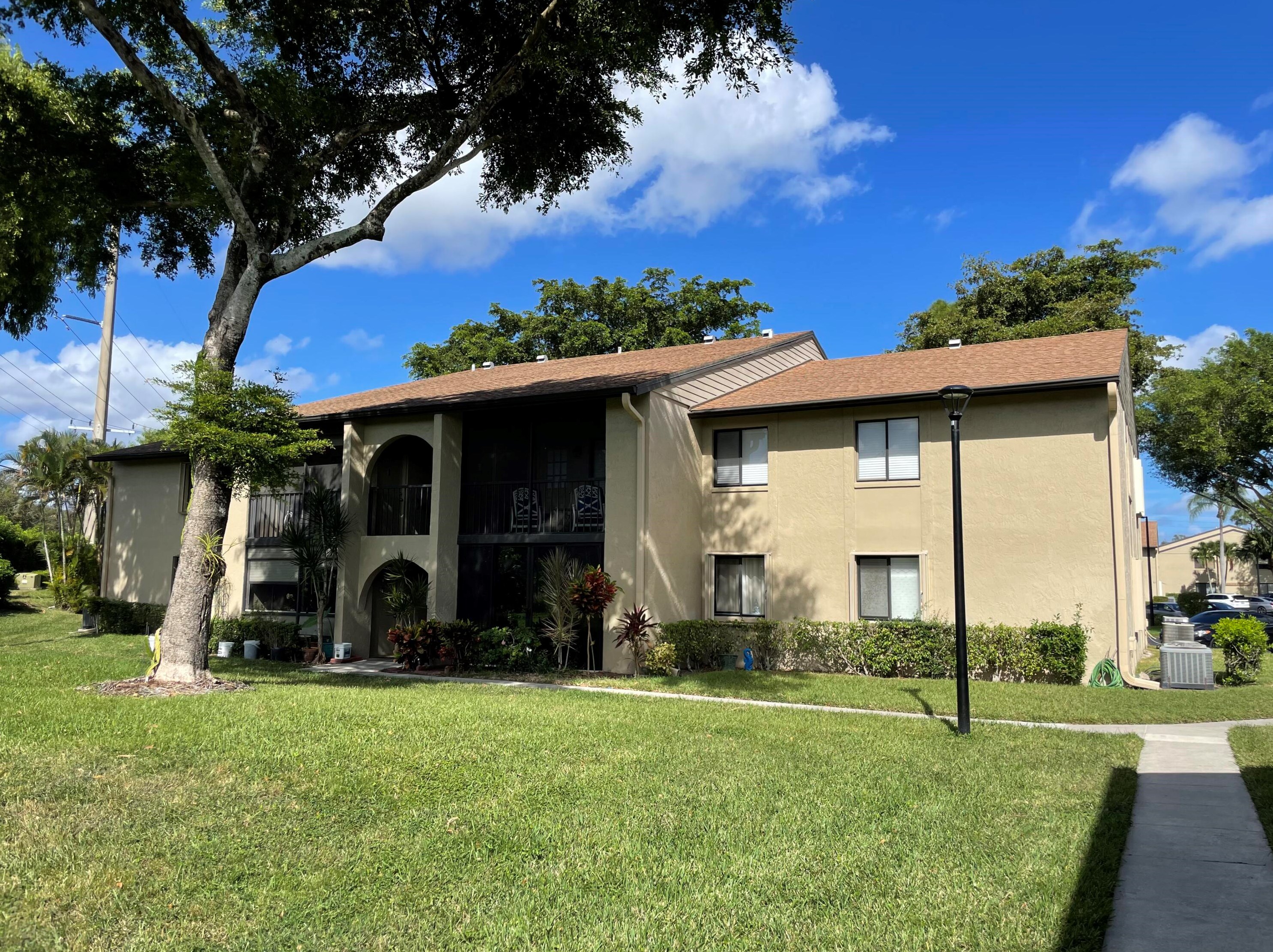 516 Shady Pine Way Apt B2, West Palm Beach, FL 33415