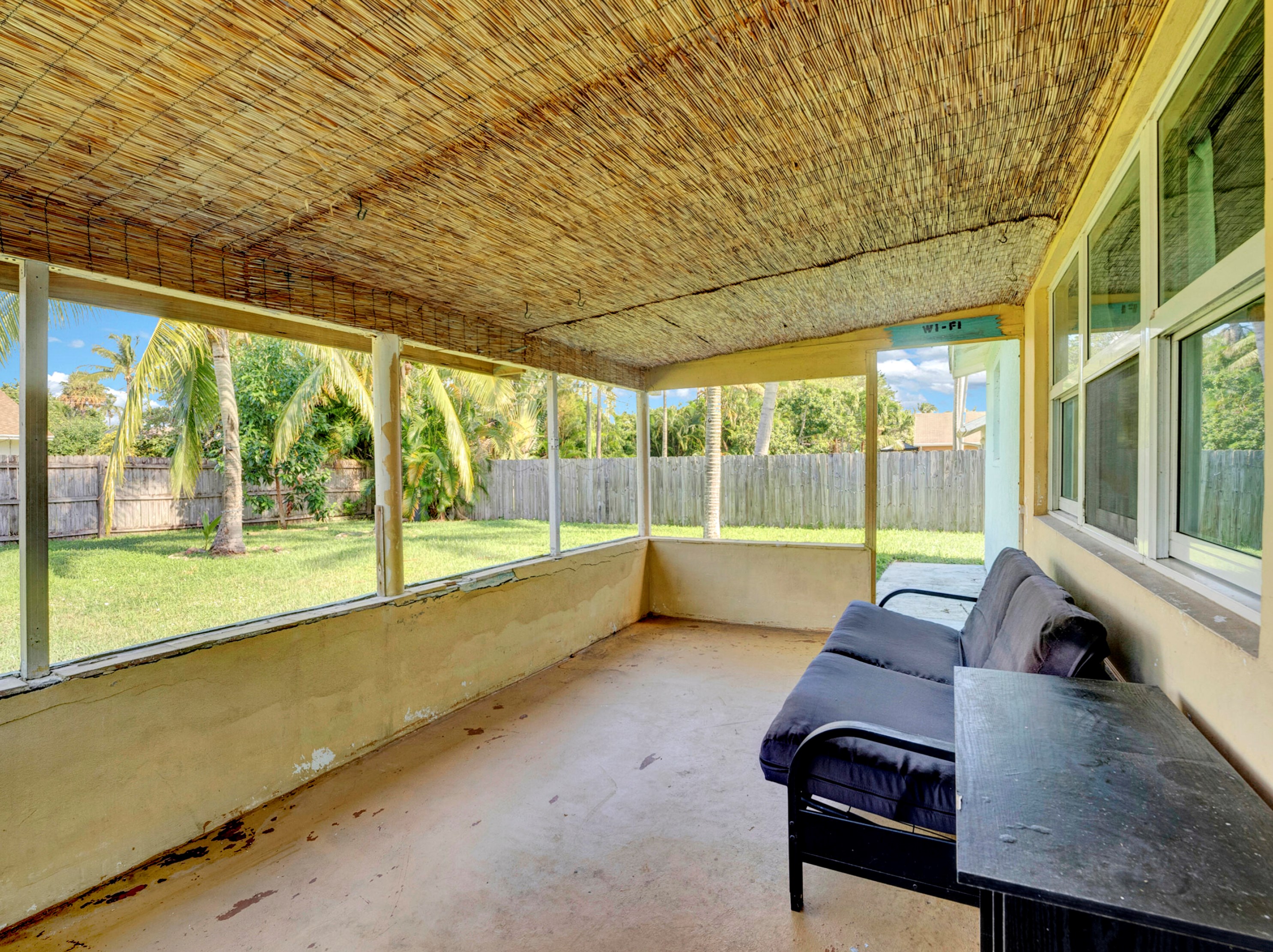 647 9th Ave, Boynton Beach FL  33435-3209 exterior