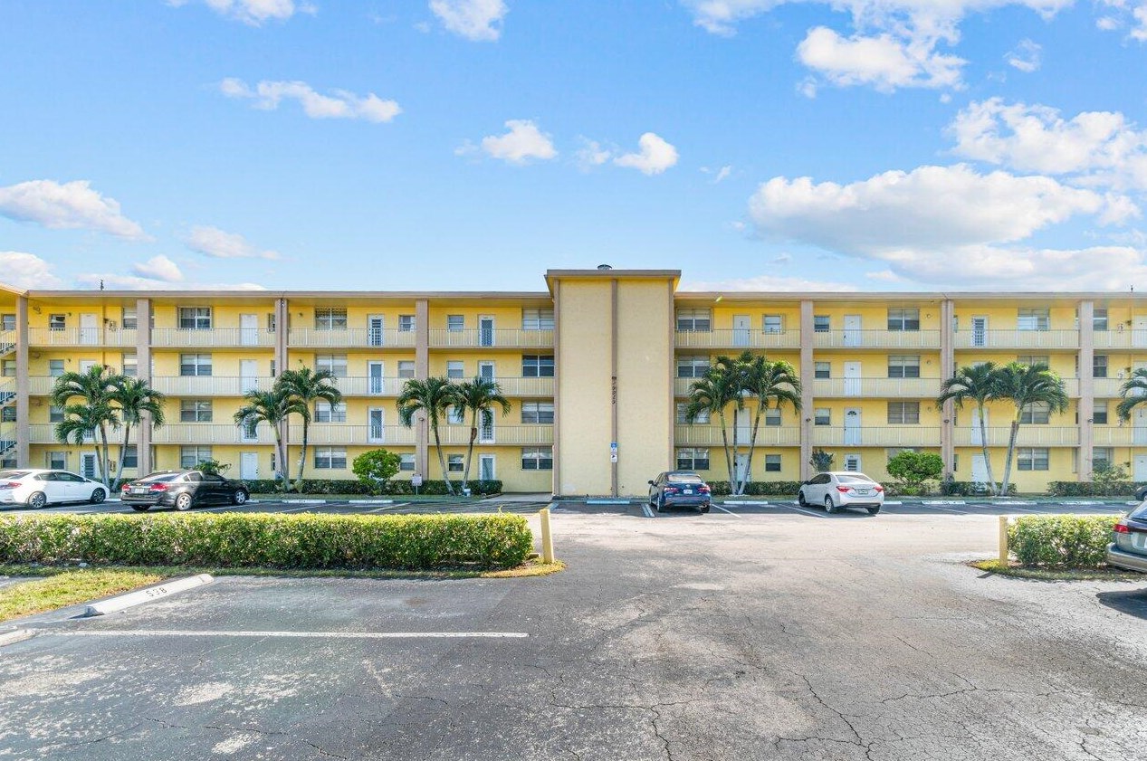 9949 Sandalfoot Blvd #518, Boca Raton, FL 33428