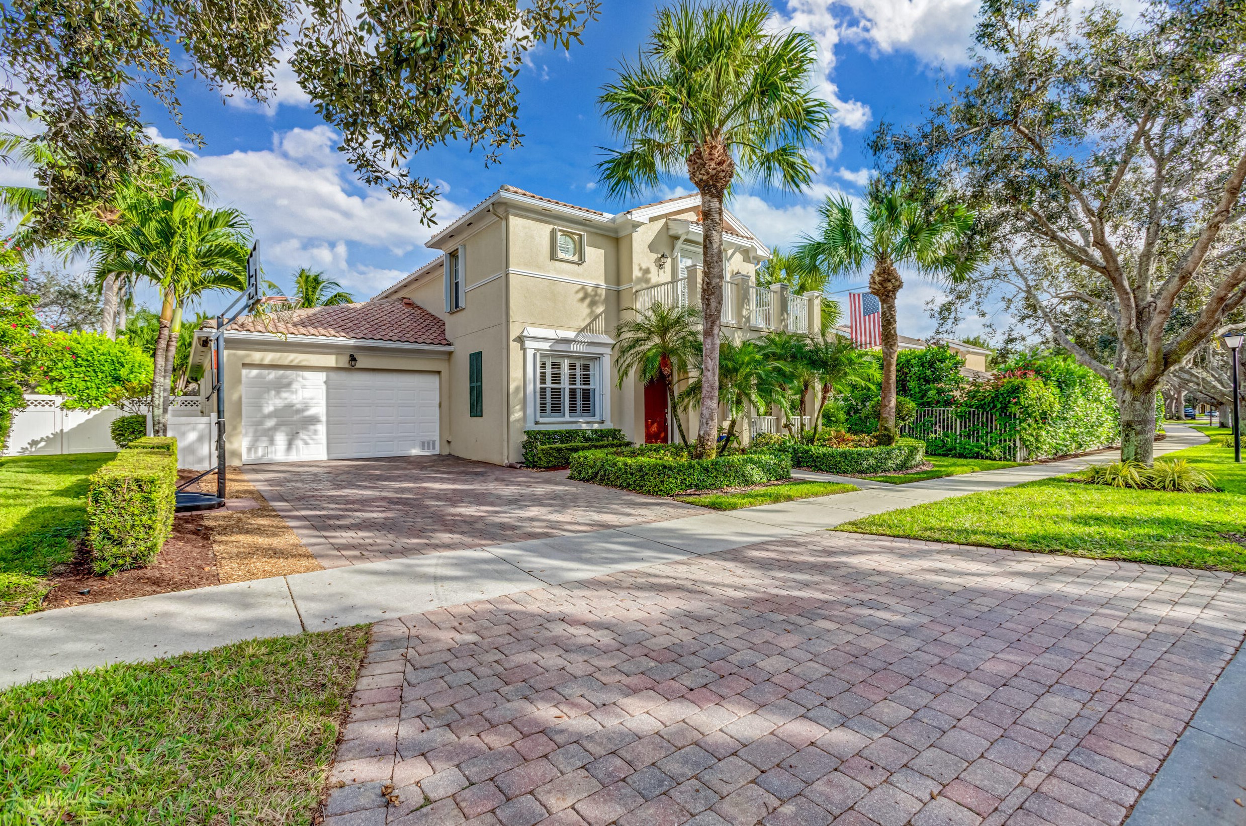 233 San Remo Dr, Jupiter, FL 33458