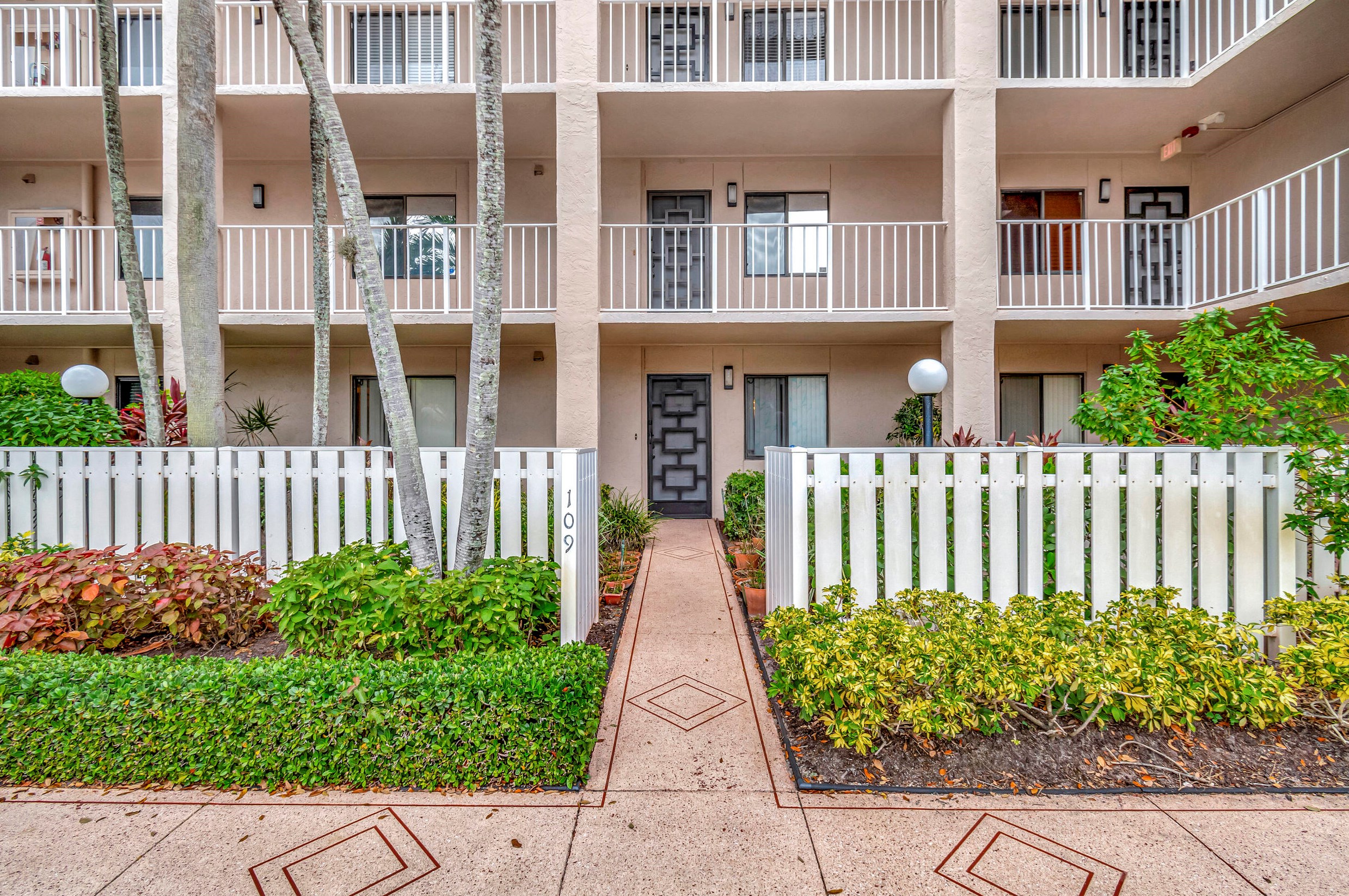 6193 Pointe Regal Cir #109, Delray Beach, FL 33484