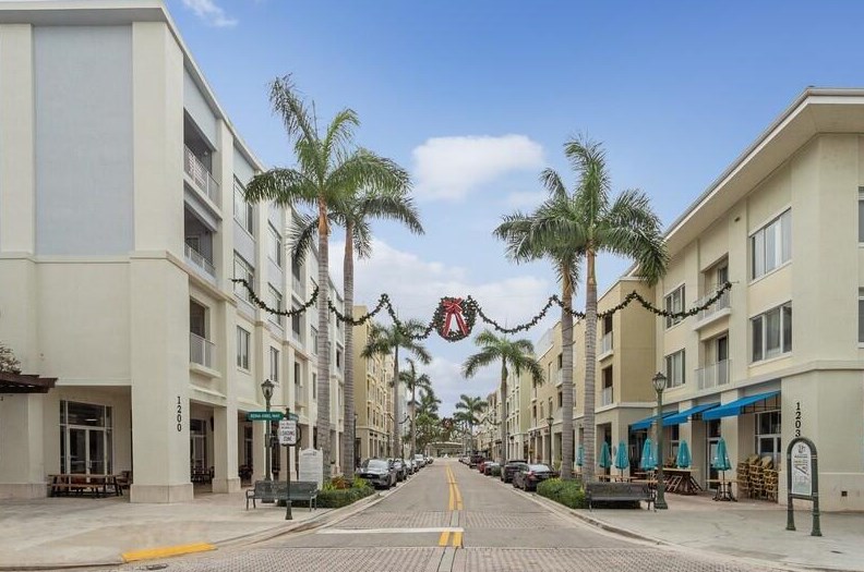 1203 Town Center Dr #214, Jupiter, FL 33458