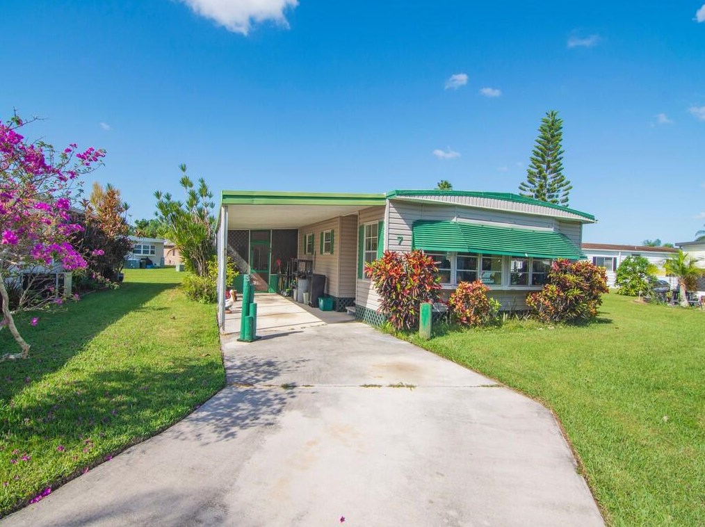 7 Santa Fe Ln, Fort Pierce, FL 34952