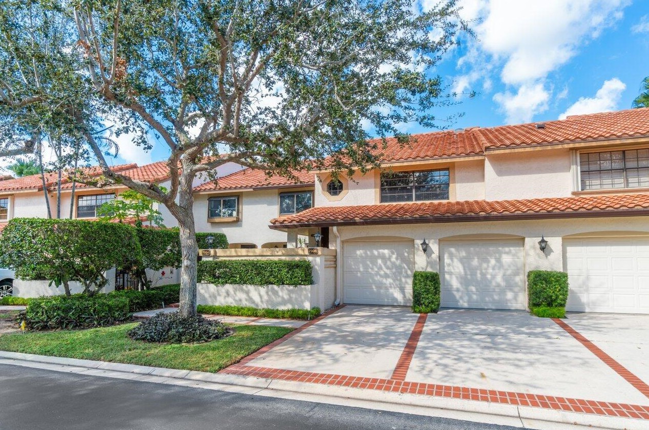 7906 La Mirada Dr, Boca Raton, FL 33433-6106