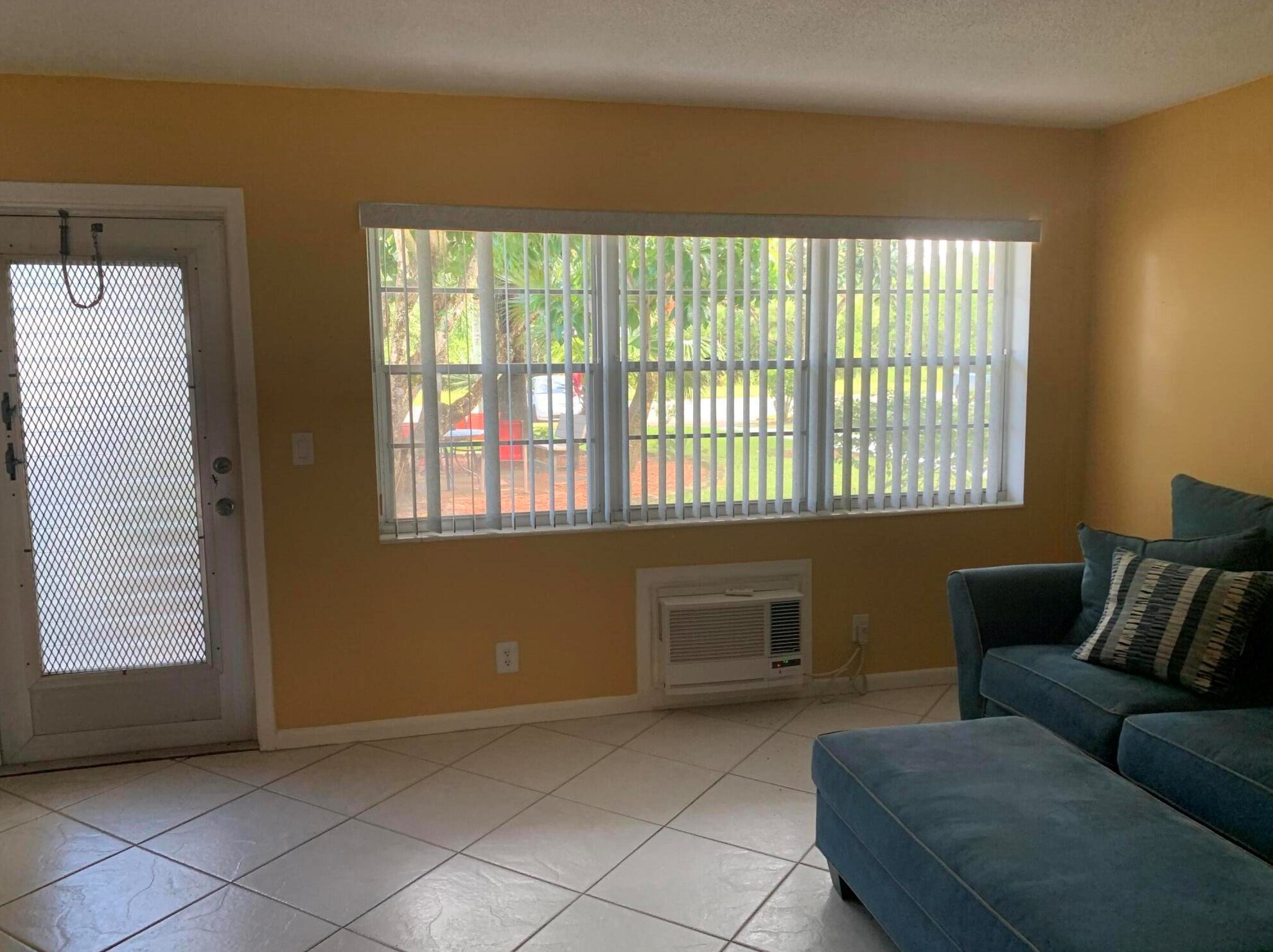 398 Sheffield Q, West Palm Beach, FL 33417