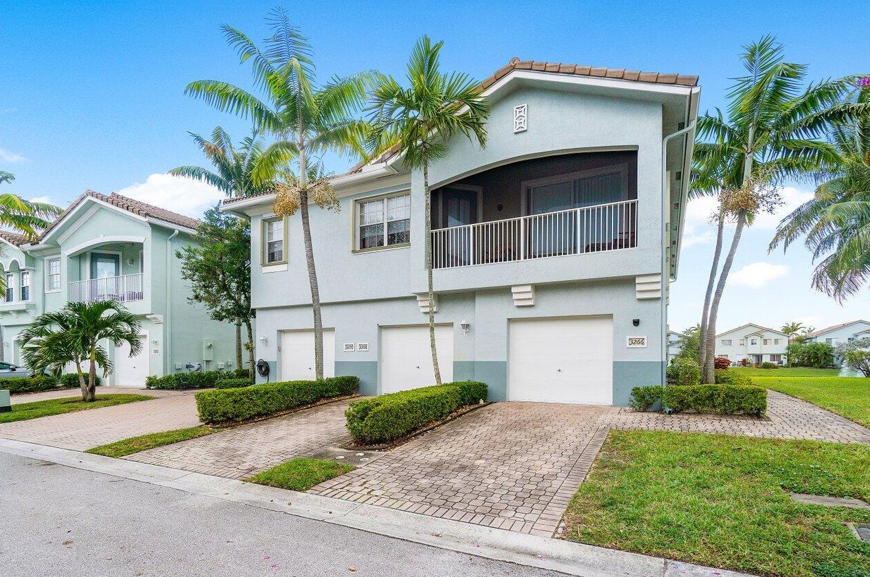 3266 Laurel Ridge Cir, West Palm Beach, FL 33404-1841