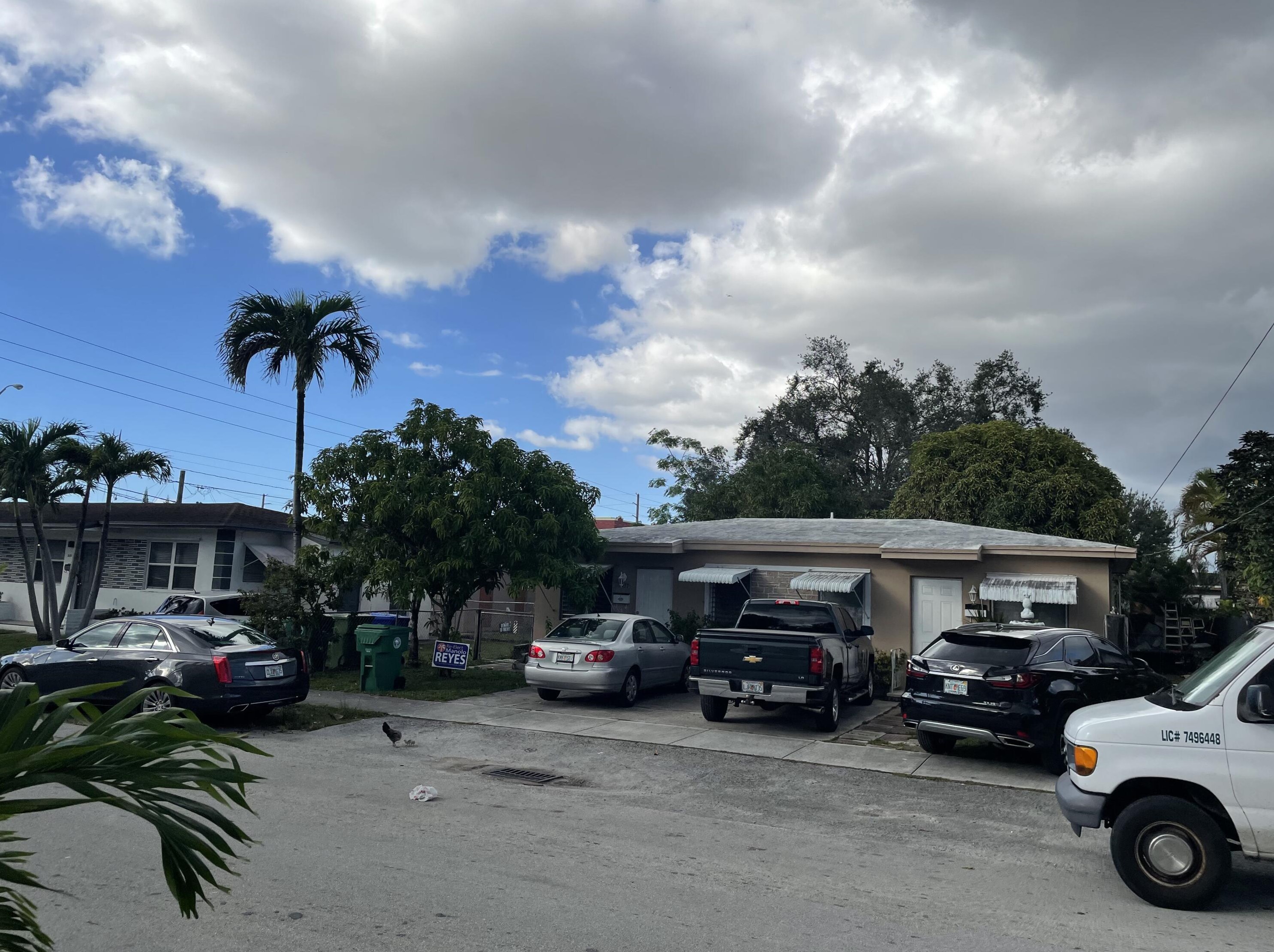 5675 2nd St, Miami, FL 33126-4938