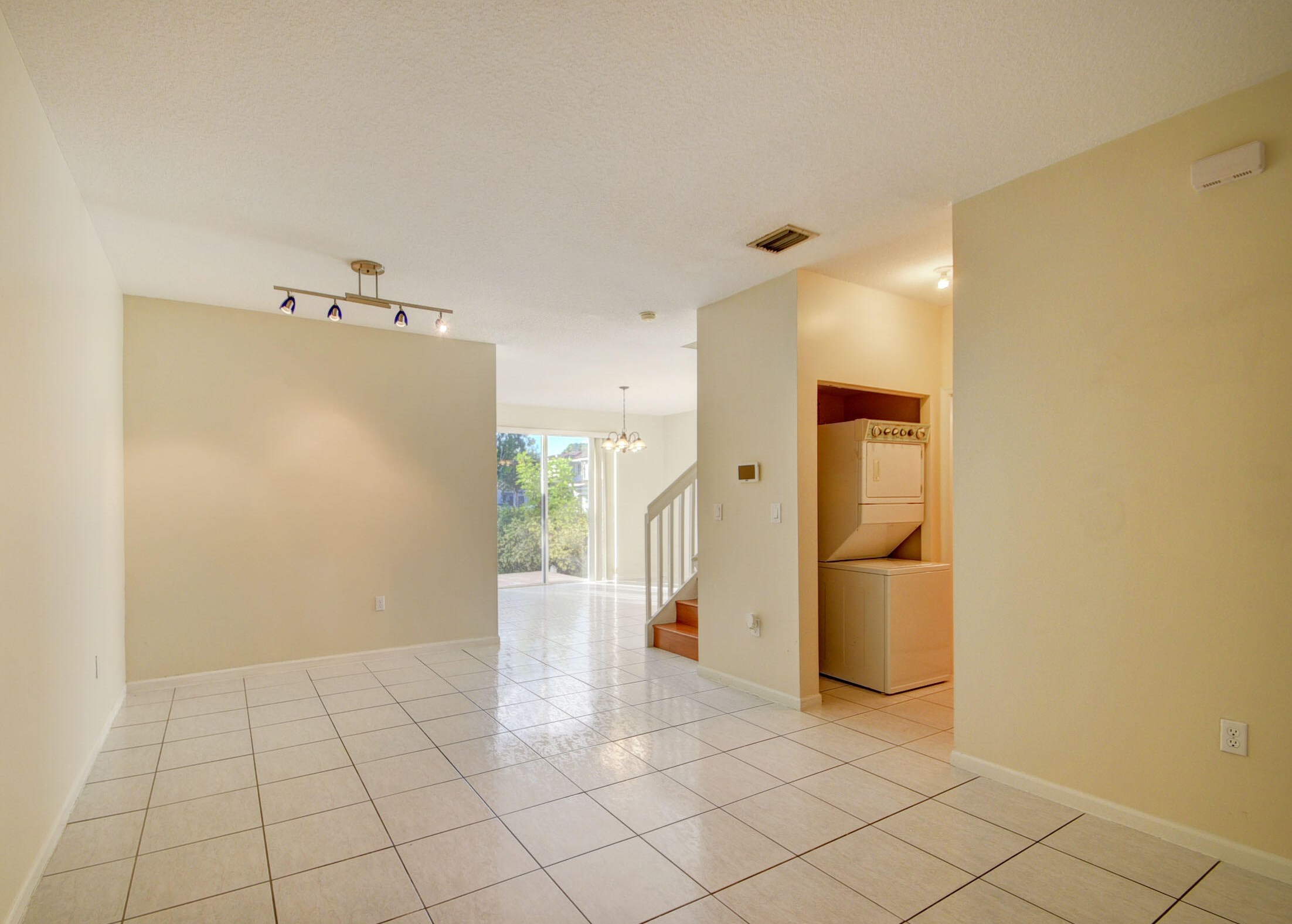 320 Palm Villas Way, Lake Worth, FL 33461-1086