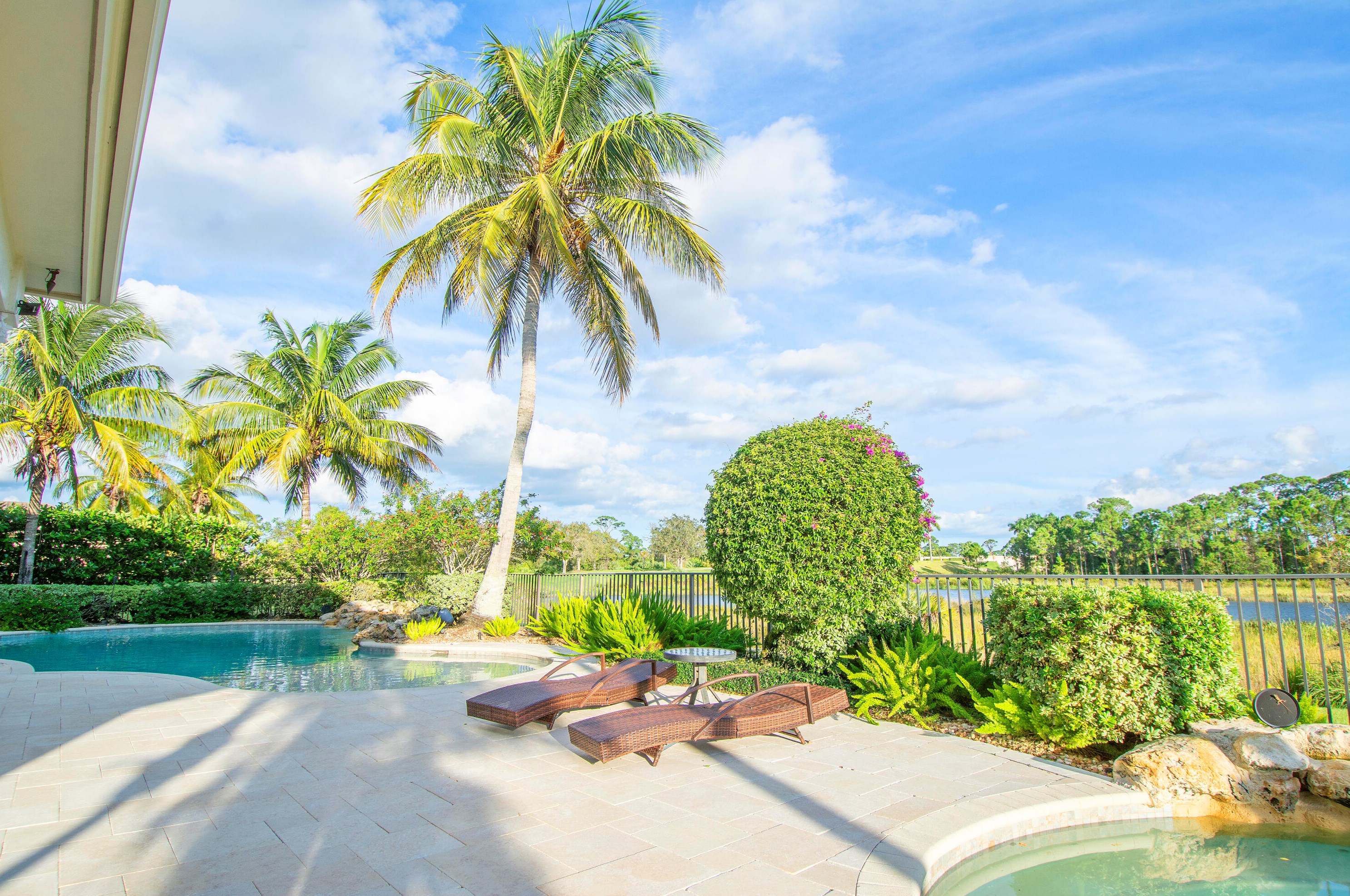 106 Se Rio Casarano, Port Saint Lucie, FL 34984