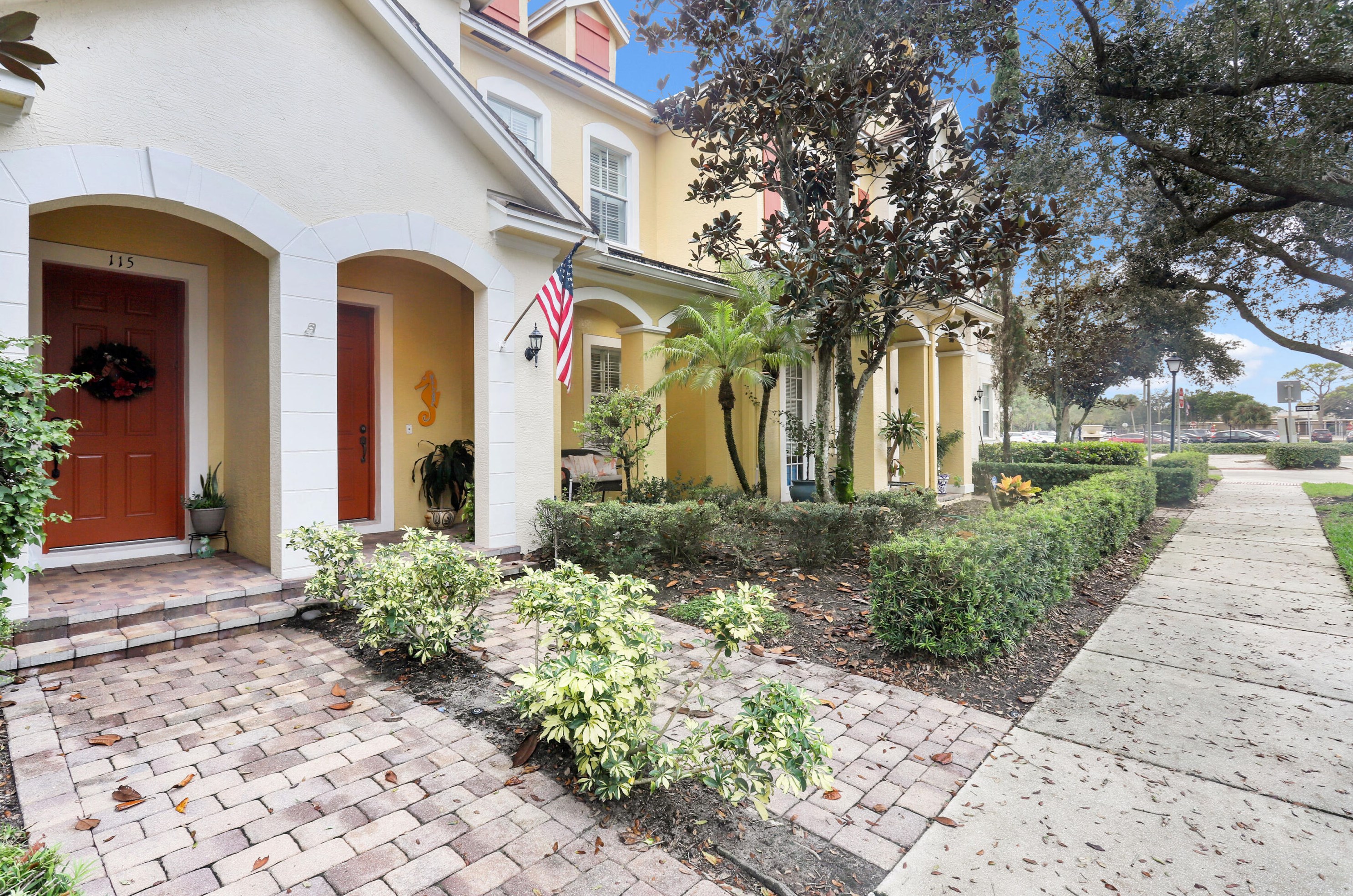 111 Ennis Ln, Jupiter, FL 33458-6504