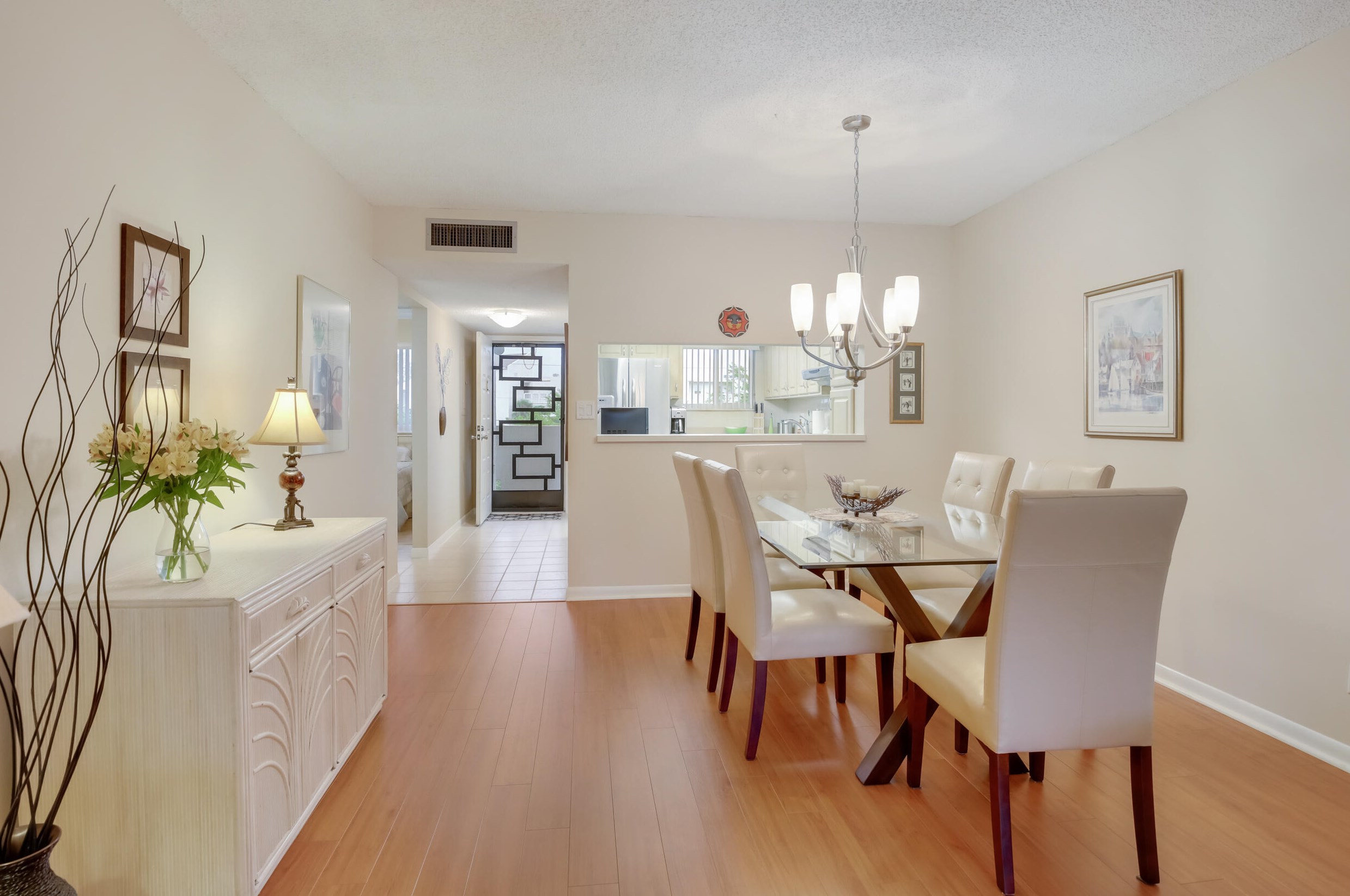 3186 Via Poinciana #305, Lake Worth, FL 33467