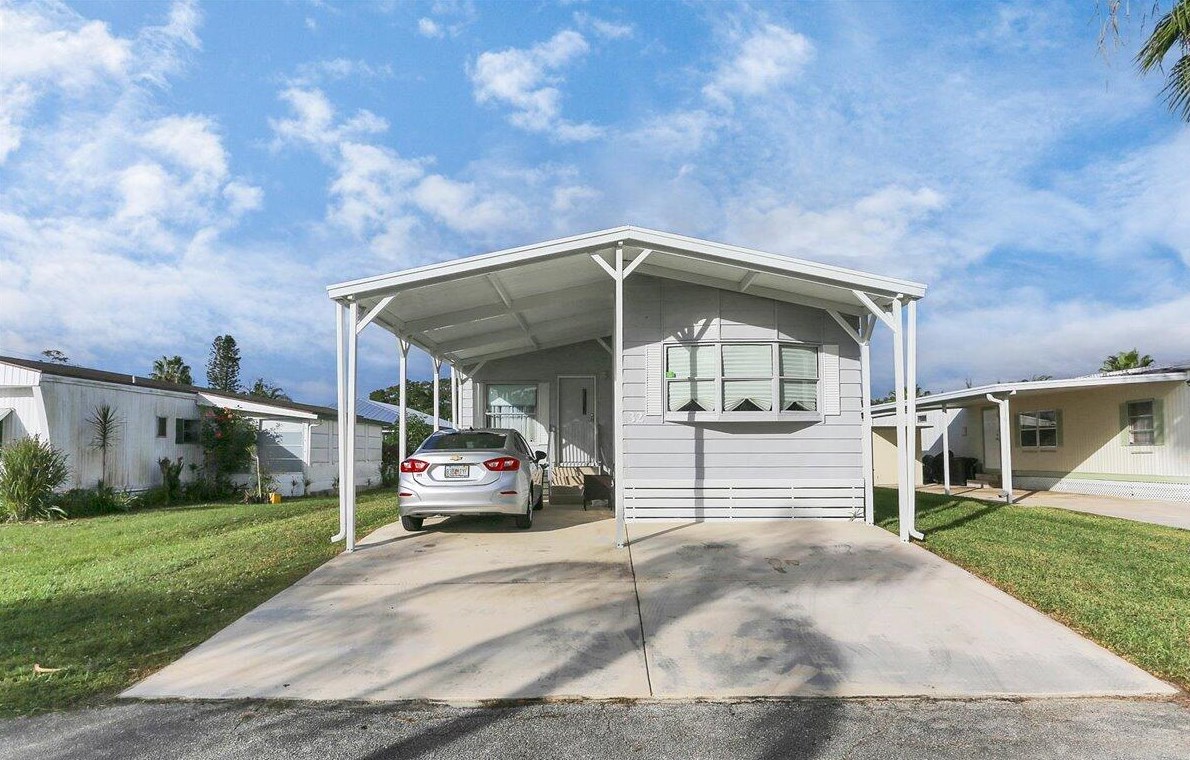 32 Flamenco Way, Fort Pierce, FL 34952