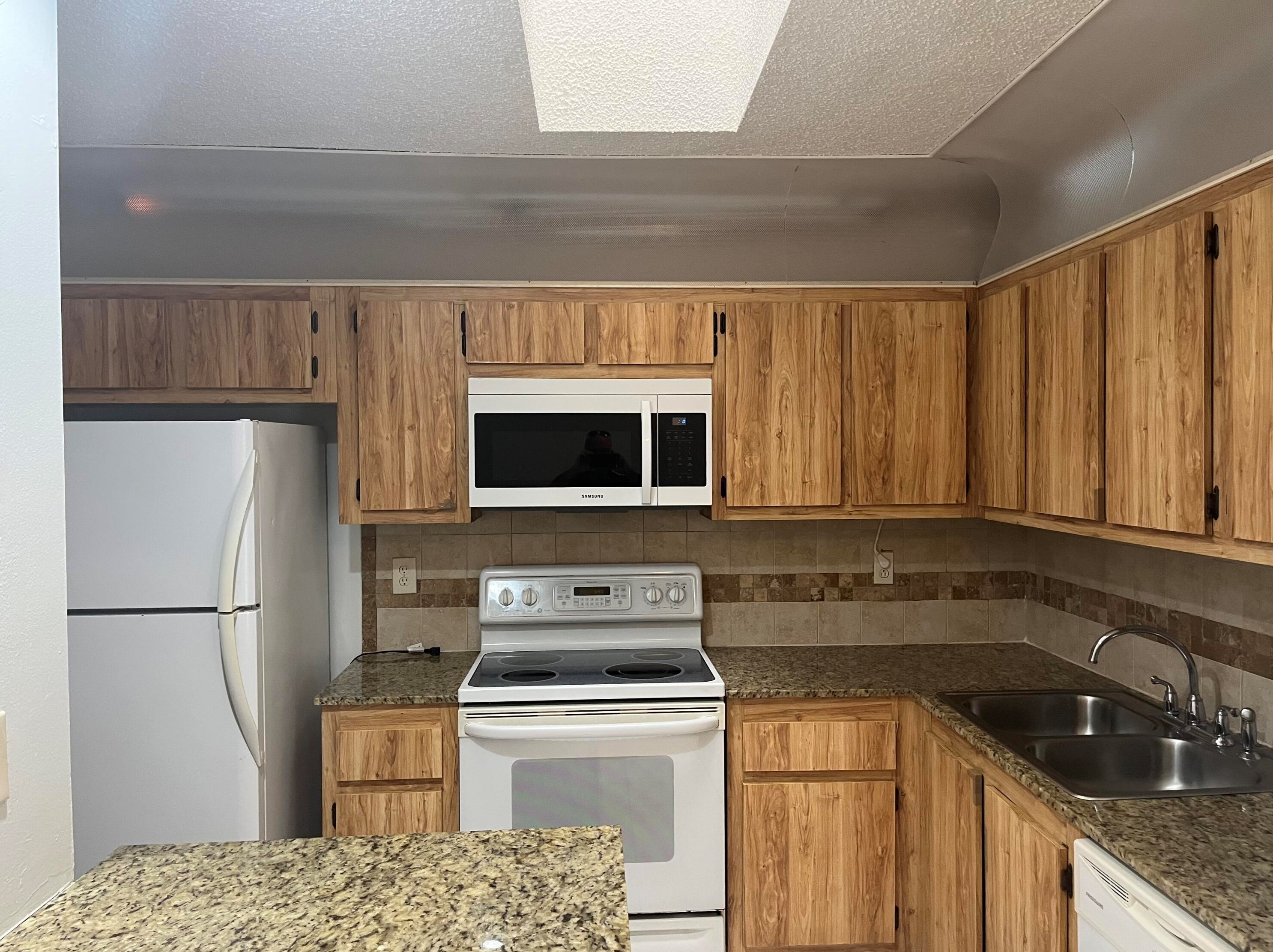 2103 Waterview Cir, Lake Worth, FL 33461