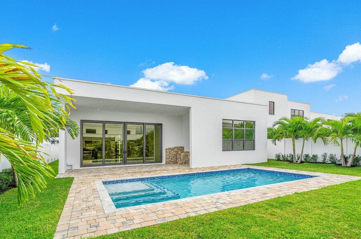 691 Kingsbridge St, Boca Raton, FL 33487