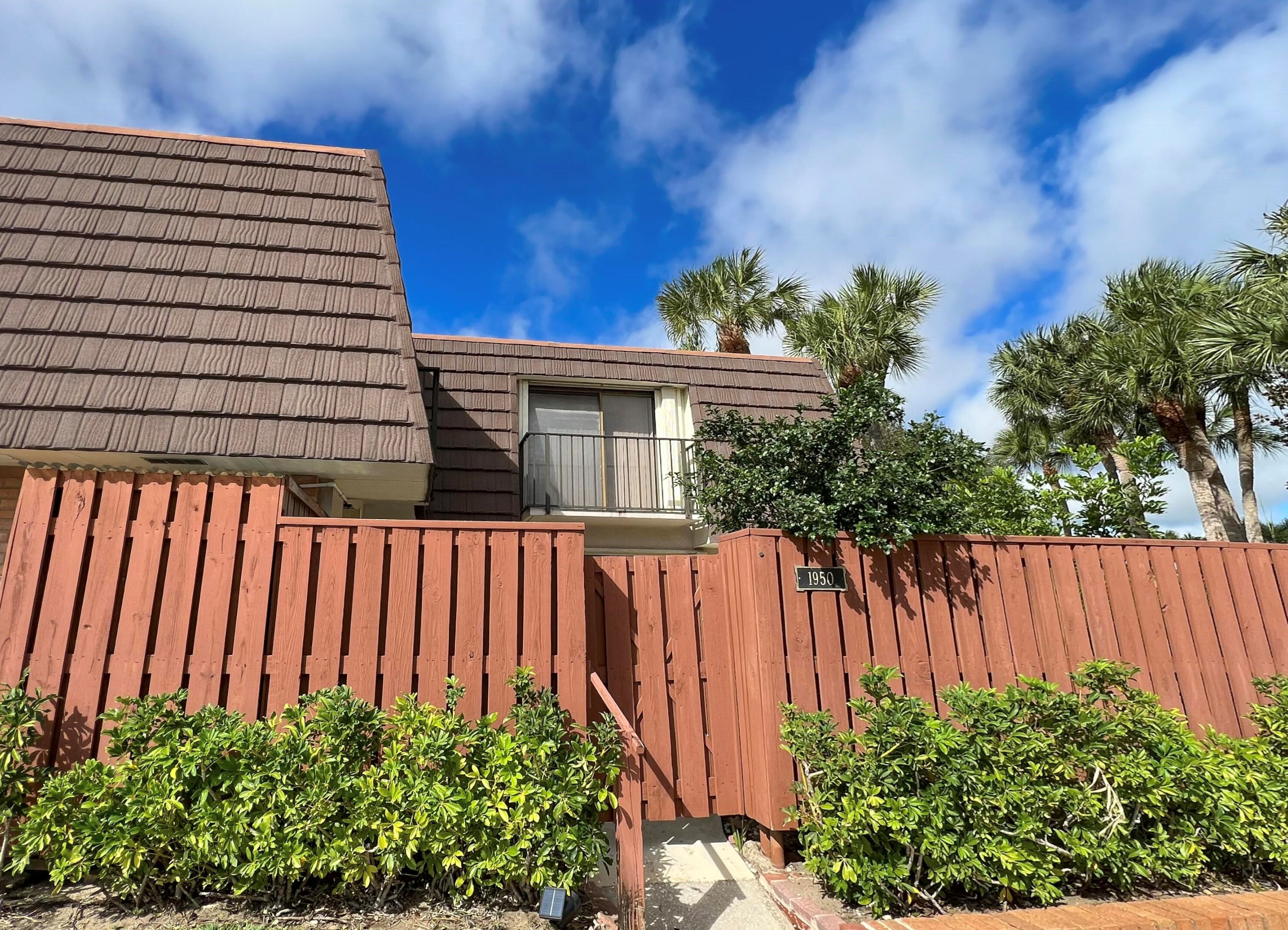1950 19th Ct, Jupiter, FL 33477