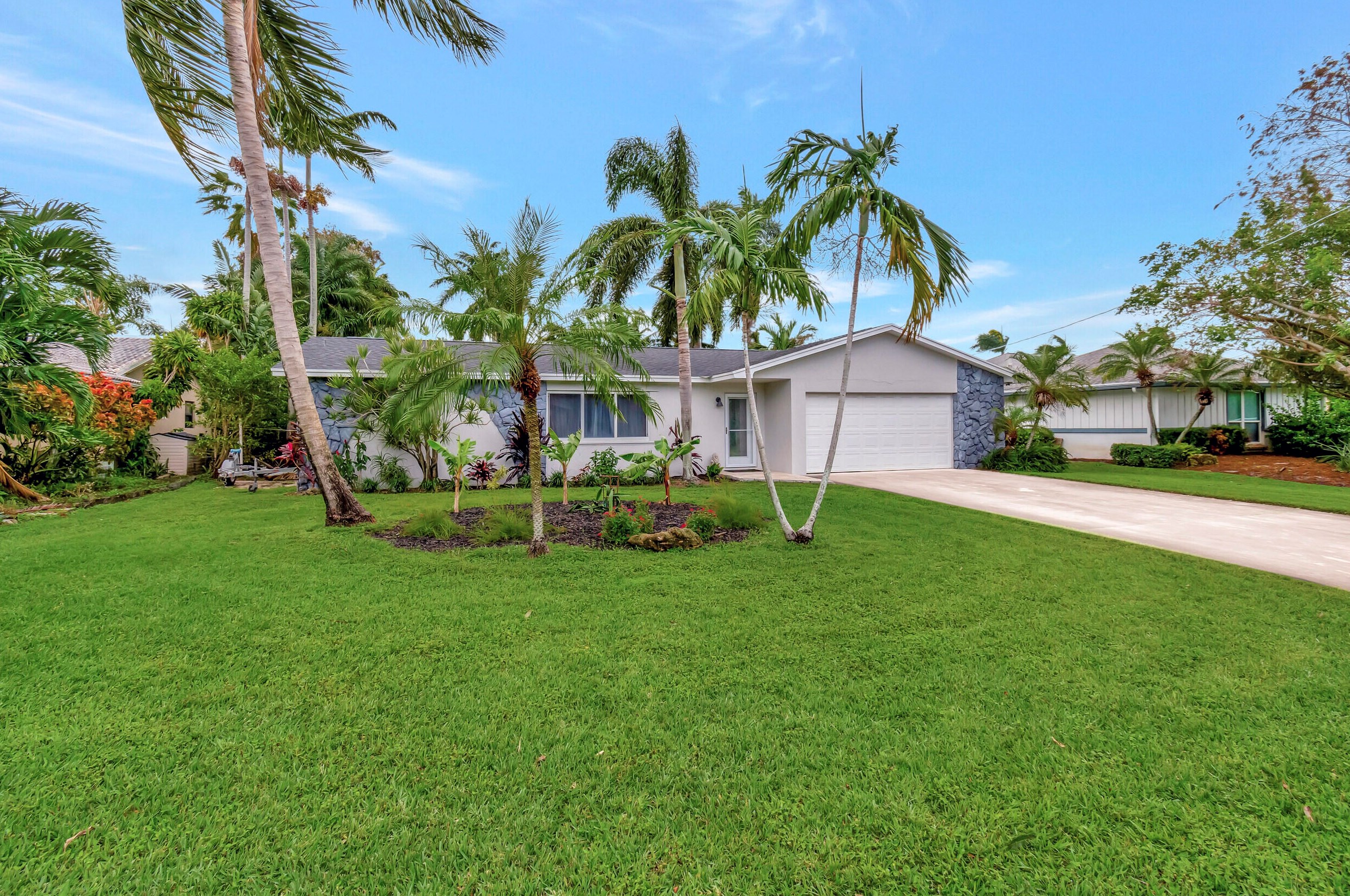 6885 Tradewind Way, Lake Worth, FL 33462