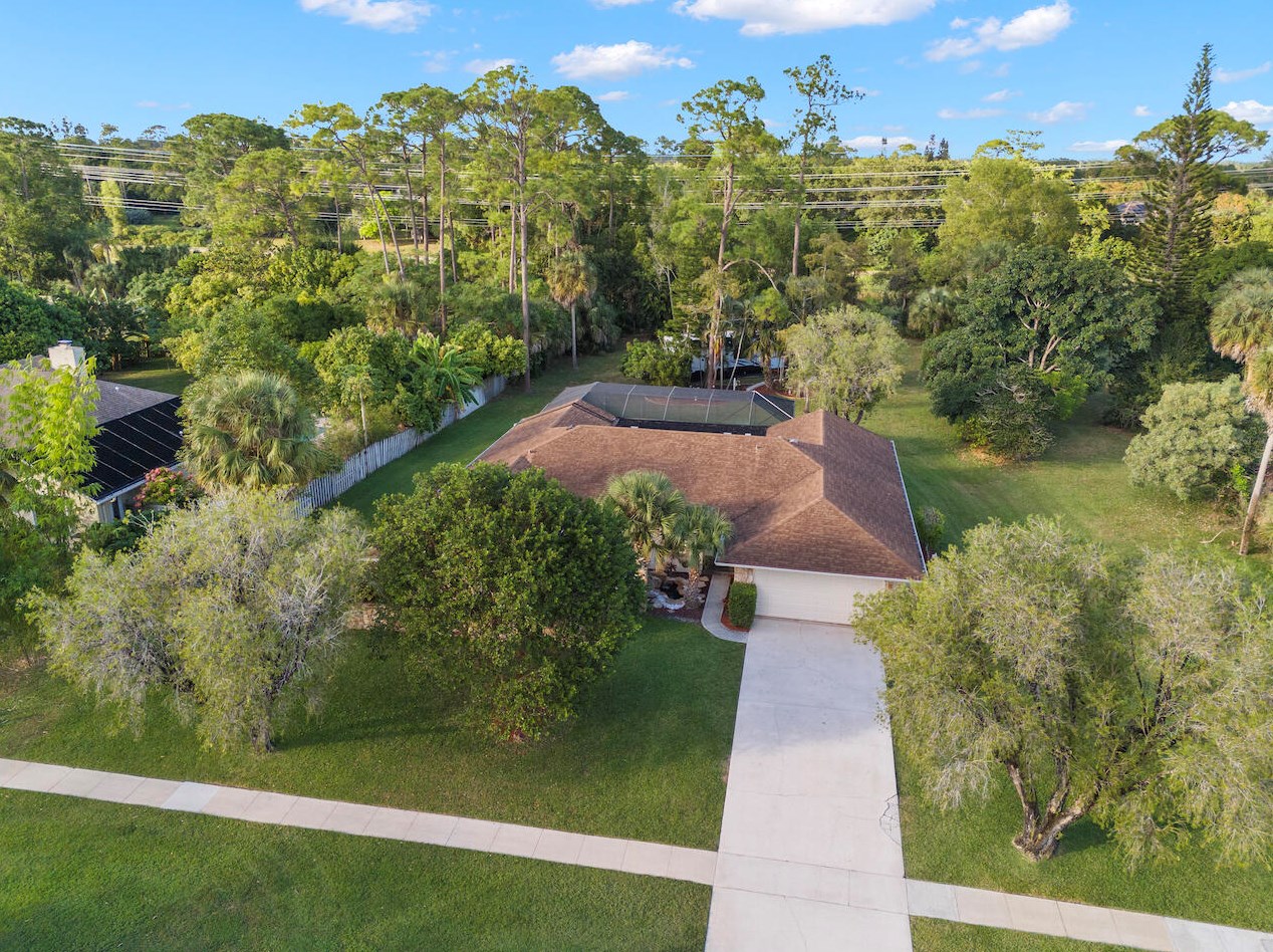 12151 Old Country Rd, West Palm Beach FL  33414-4816 exterior