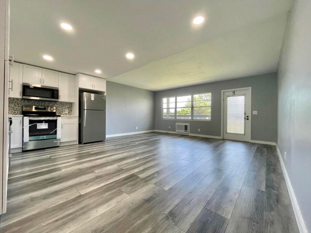 104 Mansfield C, Boca Raton FL  33434-2404 exterior