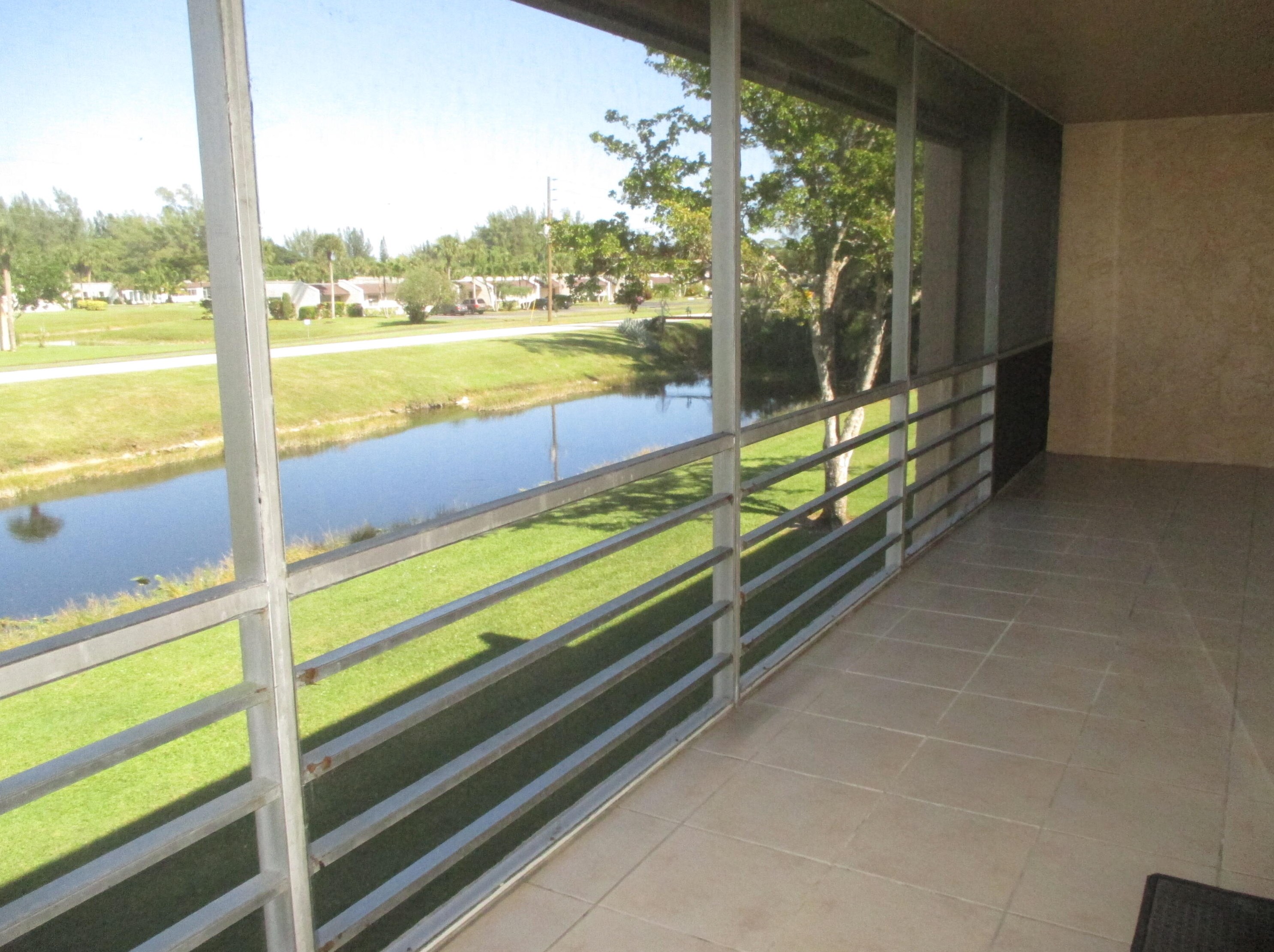 100 Lake Meryl Dr #206, West Palm Beach, FL 33411