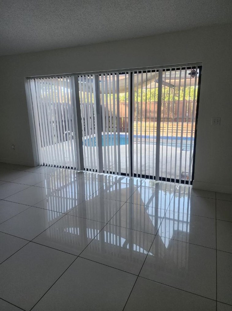 4749 Holly Lake Dr, Lake Worth FL  33463-5375 exterior